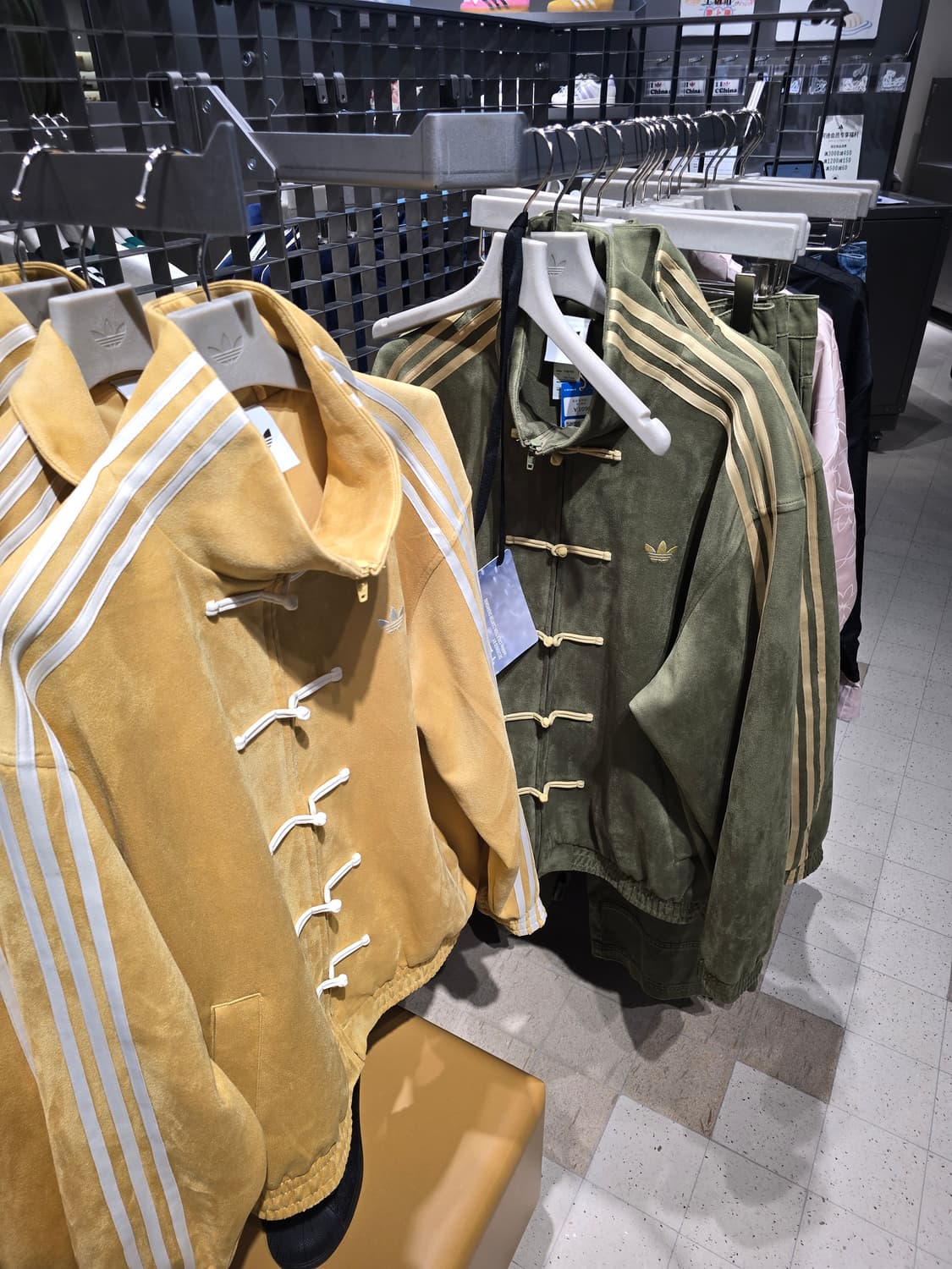 중국 아디다스 카키 xl 팝니다 상품이미지1