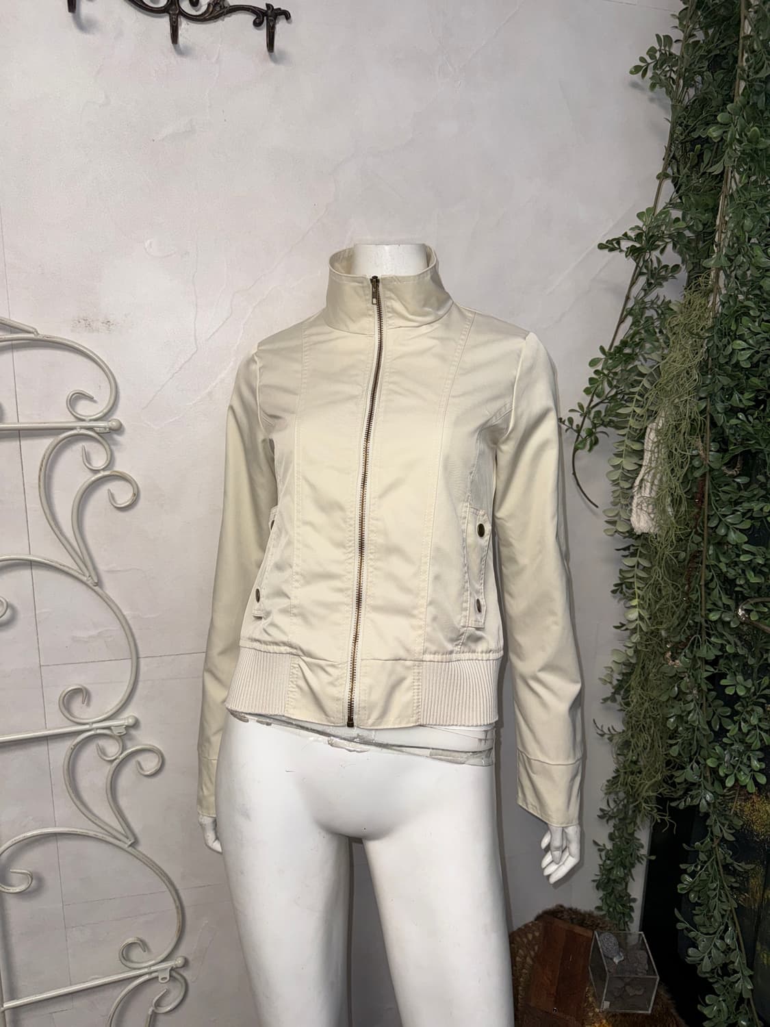 Ivory line detail zipup jacket  상품이미지5