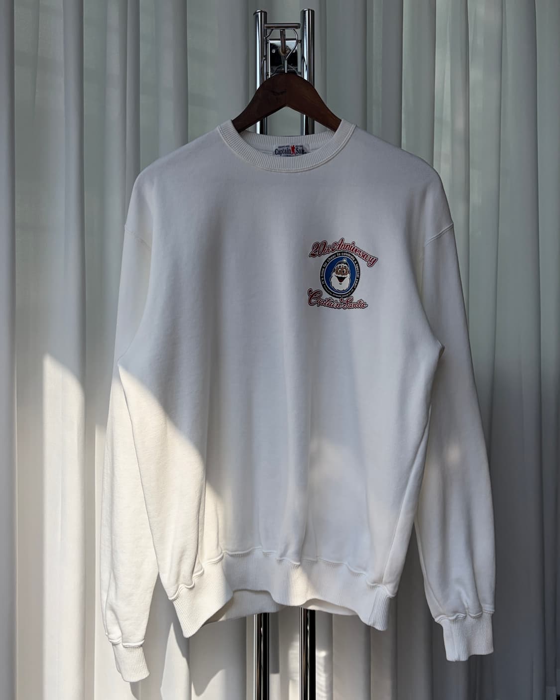 [L]캡틴산타 20주년 프린팅 화이트 맨투맨 상품이미지4