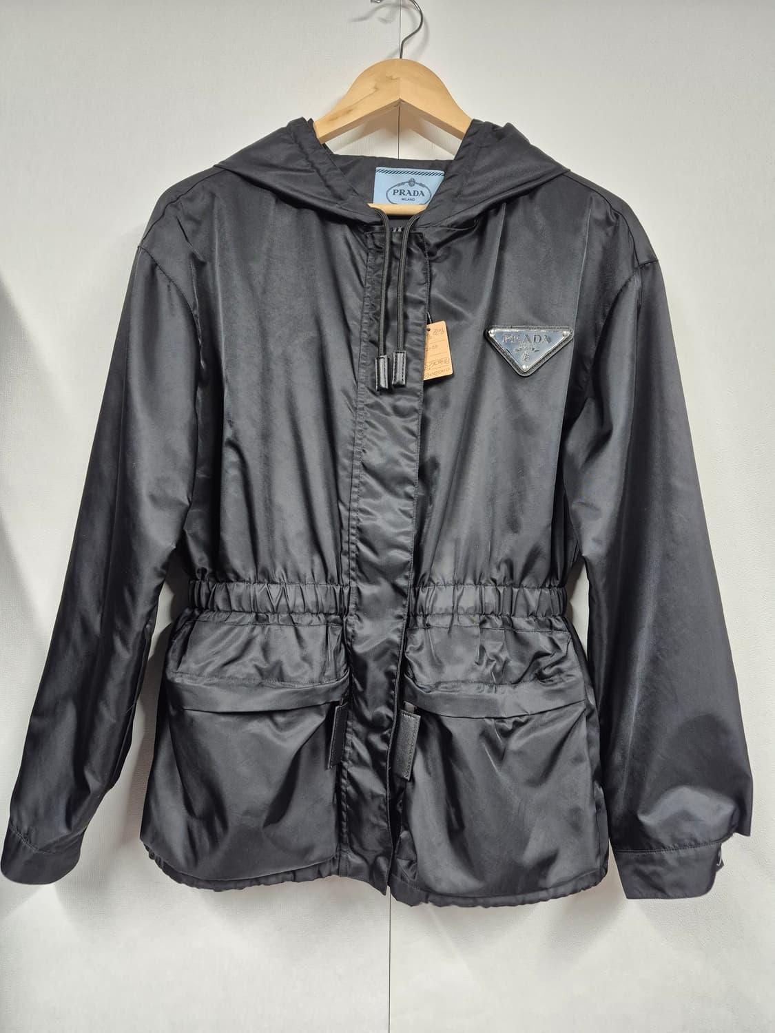 날씬77 까지 정품 프라다 나일론 방수 사파리 자켓 상품이미지1