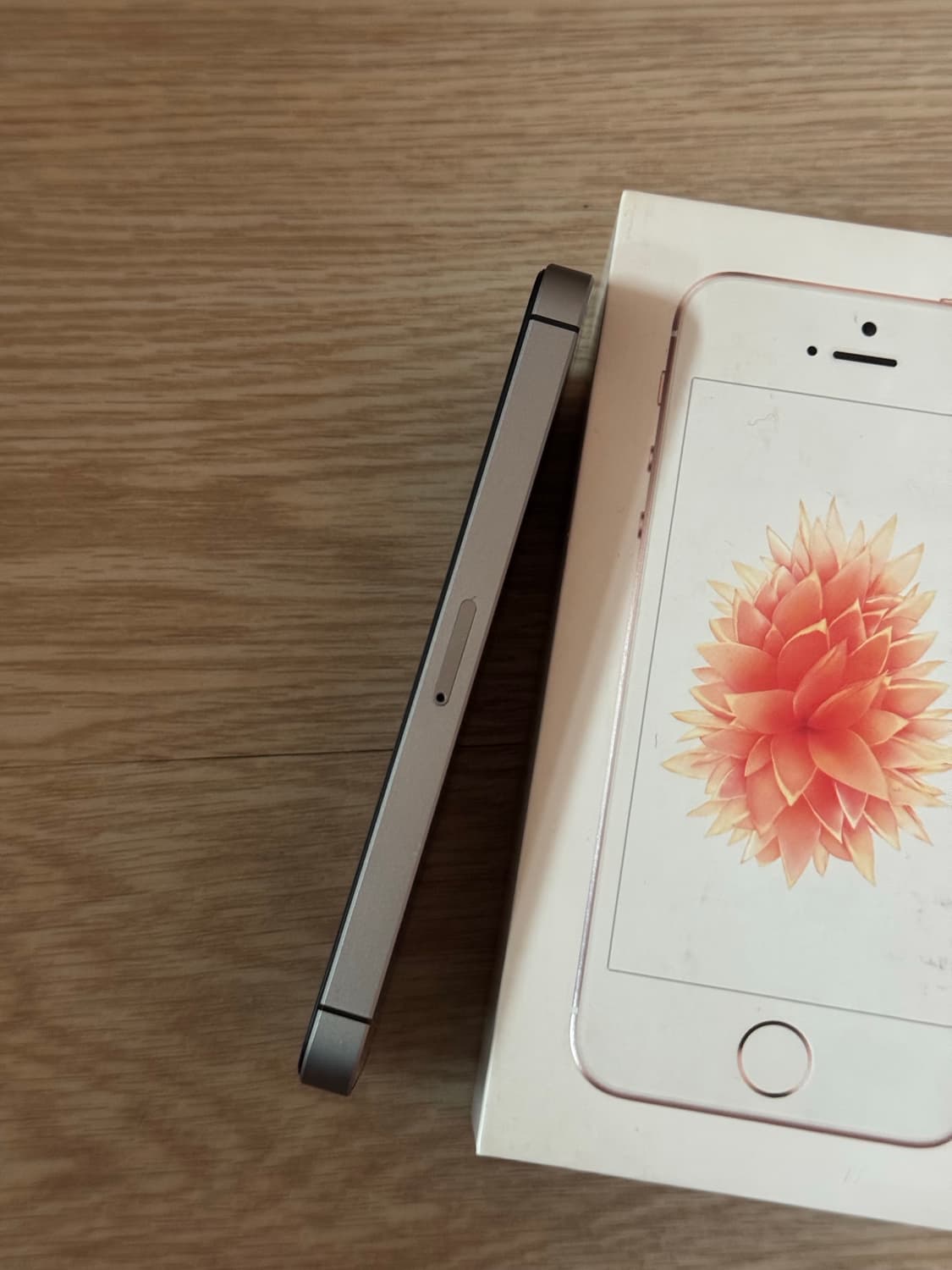 아이폰se 스페이스그레이 64기가 상품이미지3