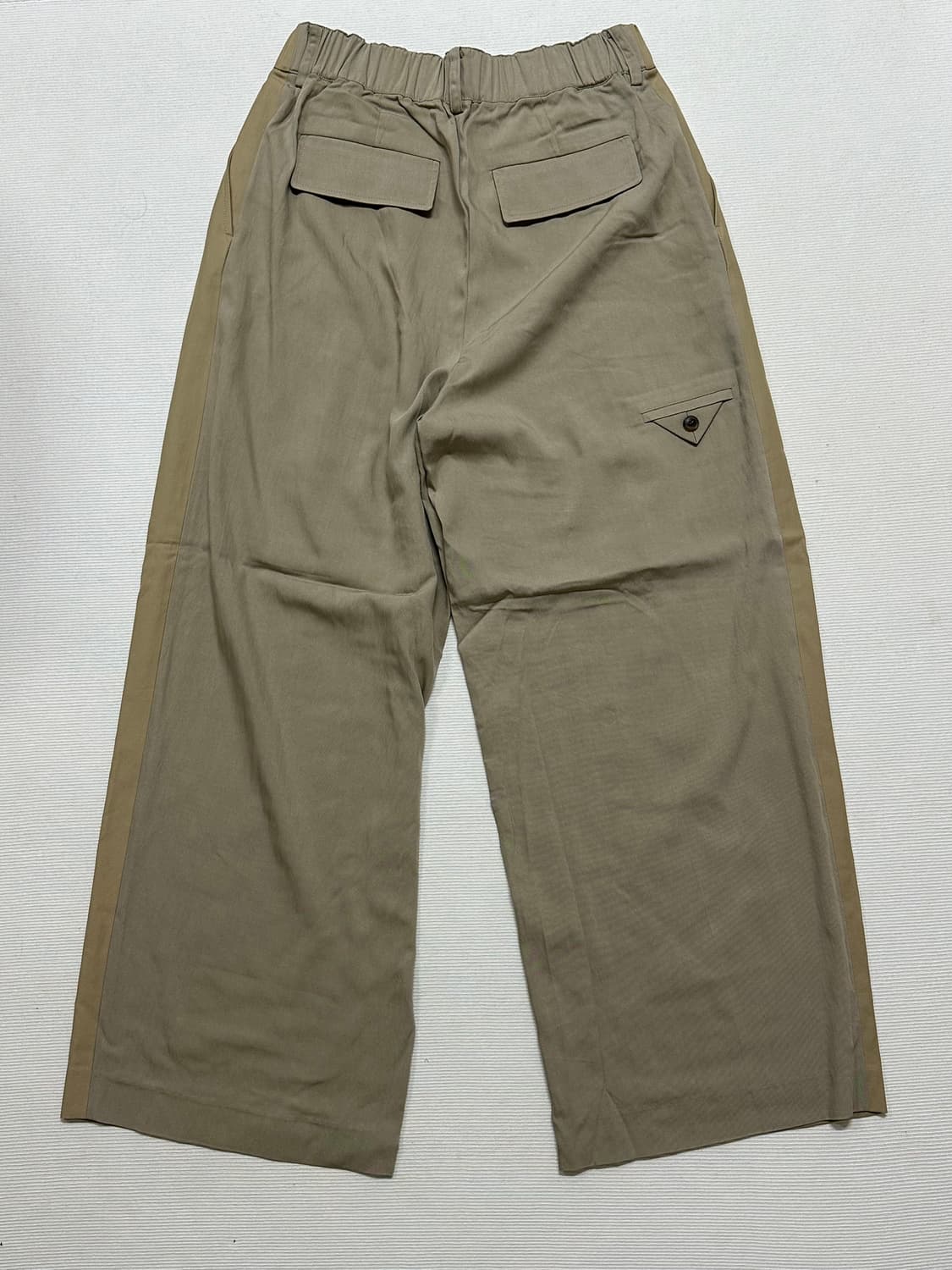 [새상품] 렉토 (RECTO) 맨즈 콘트라스트 밴딩 와이드 팬츠 (카키 상품이미지5