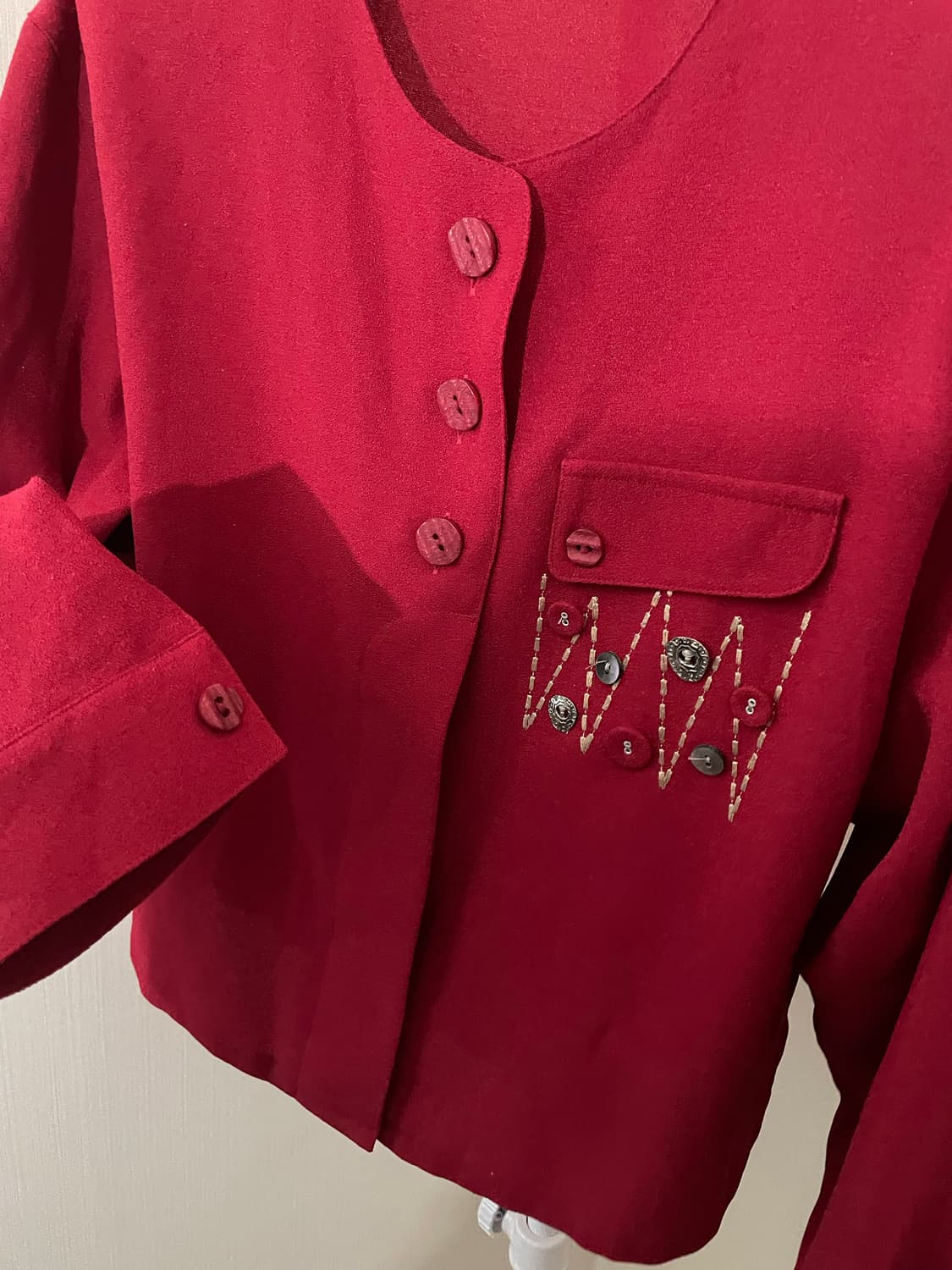 레드단추포인트블라우스 상품이미지3