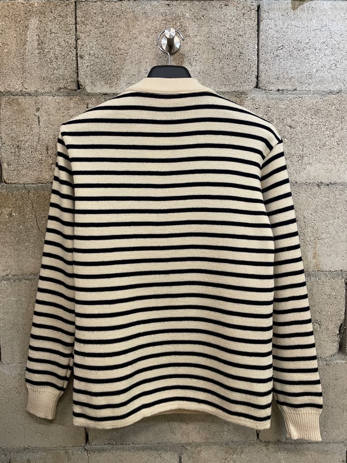 오르치발 버튼 울 니트 상품이미지3