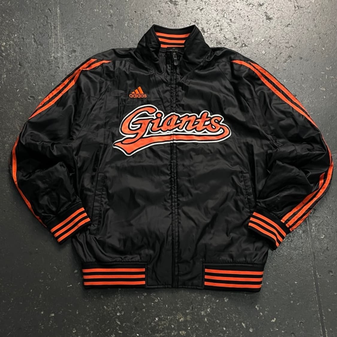 100 아디다스 롯데자이언츠 바람막이 상품이미지1