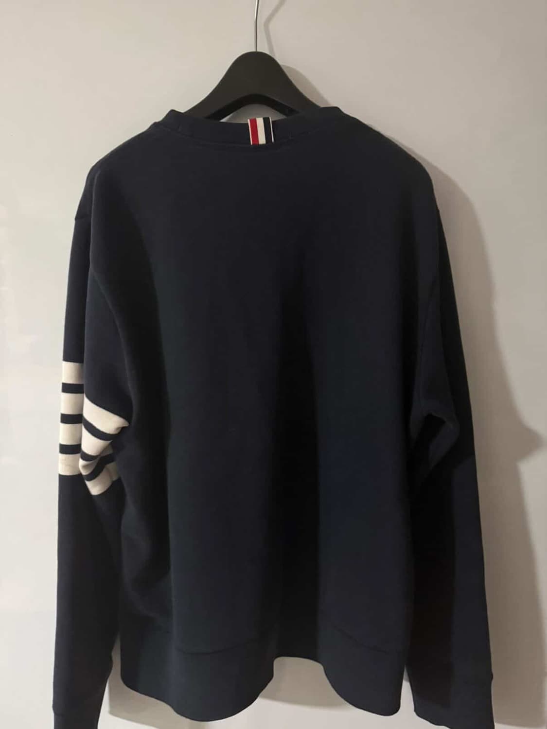 톰브라운 맨투맨 상품이미지2