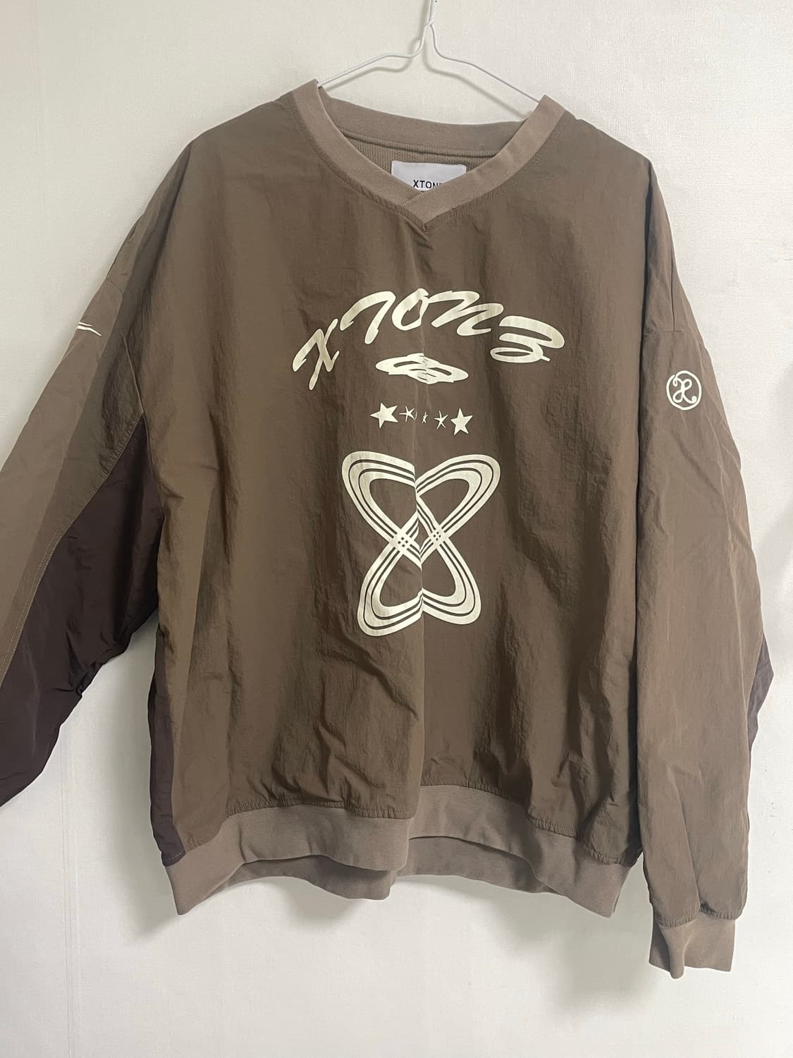 엑스톤즈 나일론 맨투맨 상품이미지1