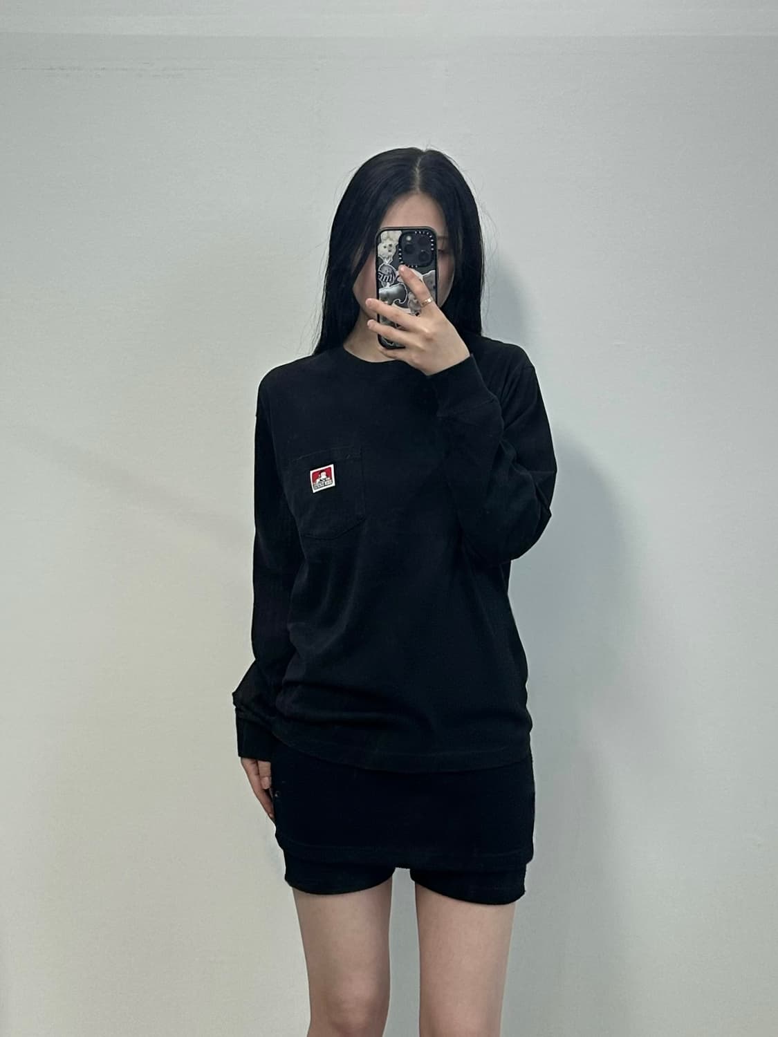 벤데이비스 자수로고 포켓 블랙 롱 슬리브 상품이미지1