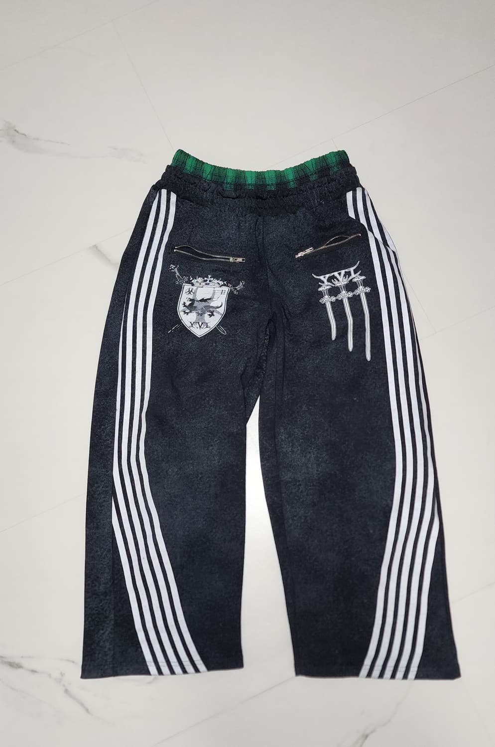 Royal knight Club Waxed trackpants 상품이미지6