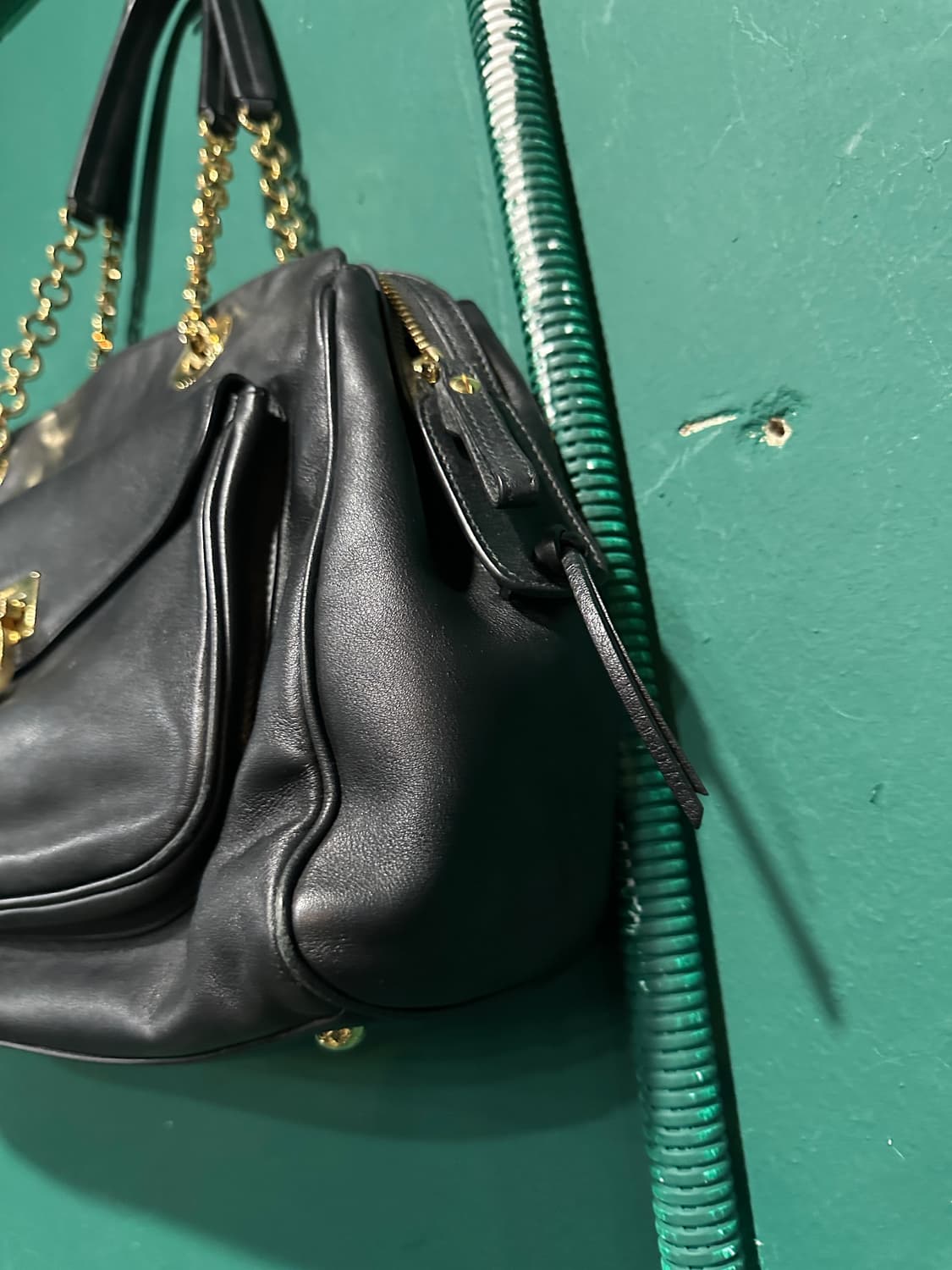 페레가모 가죽 체인 숄더백 상품이미지4