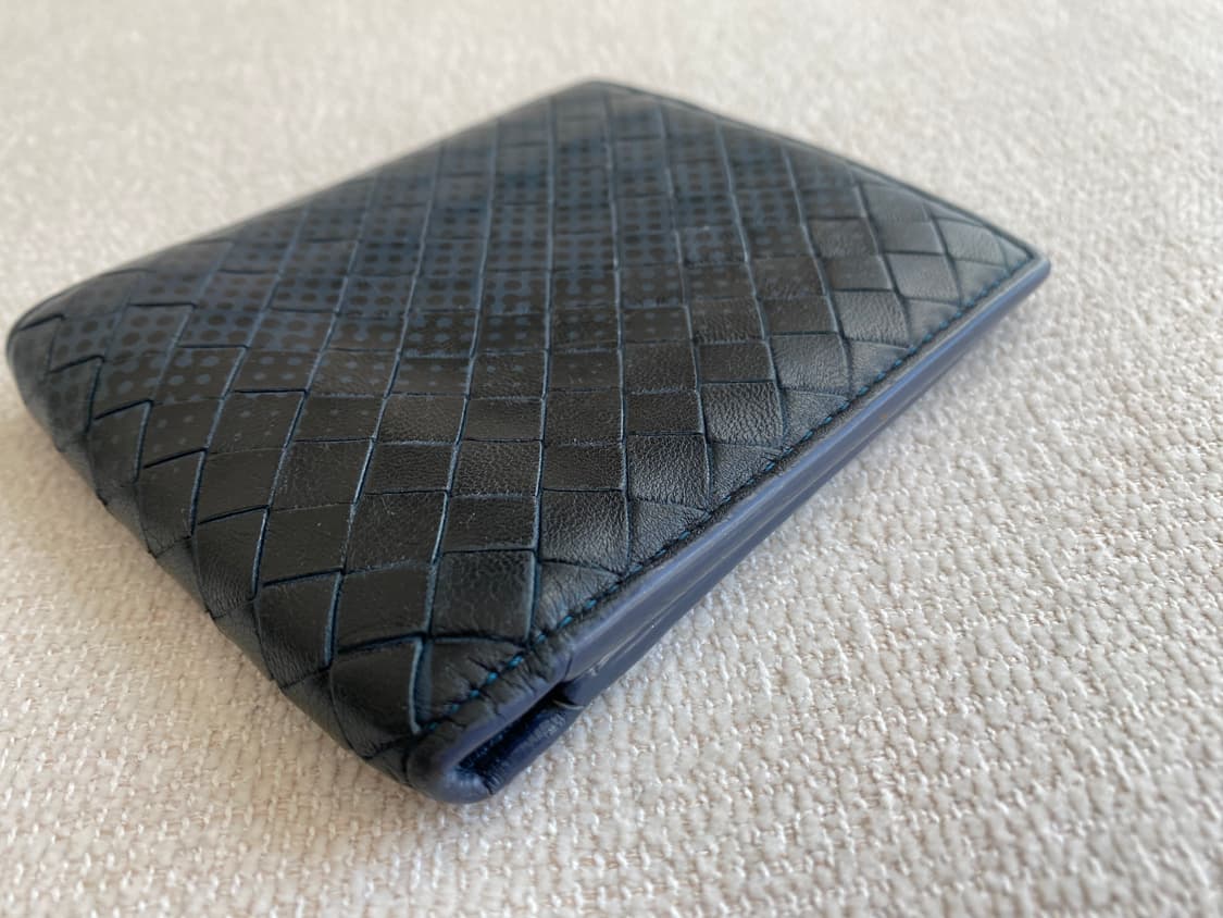 보테가 베네타 위빙 멀티플 반지갑 진네이비 도트패턴 상품이미지4