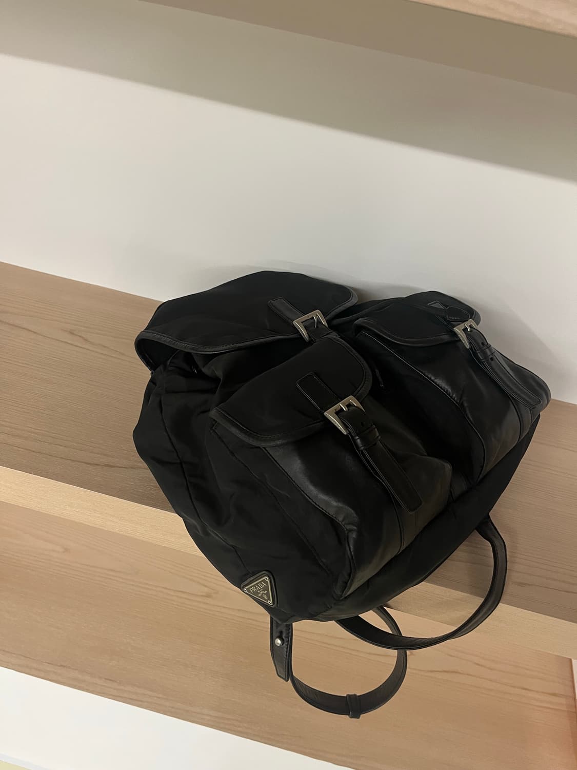 프라다 나일론 빈티지 백팩 미듐 블랙 상품이미지2