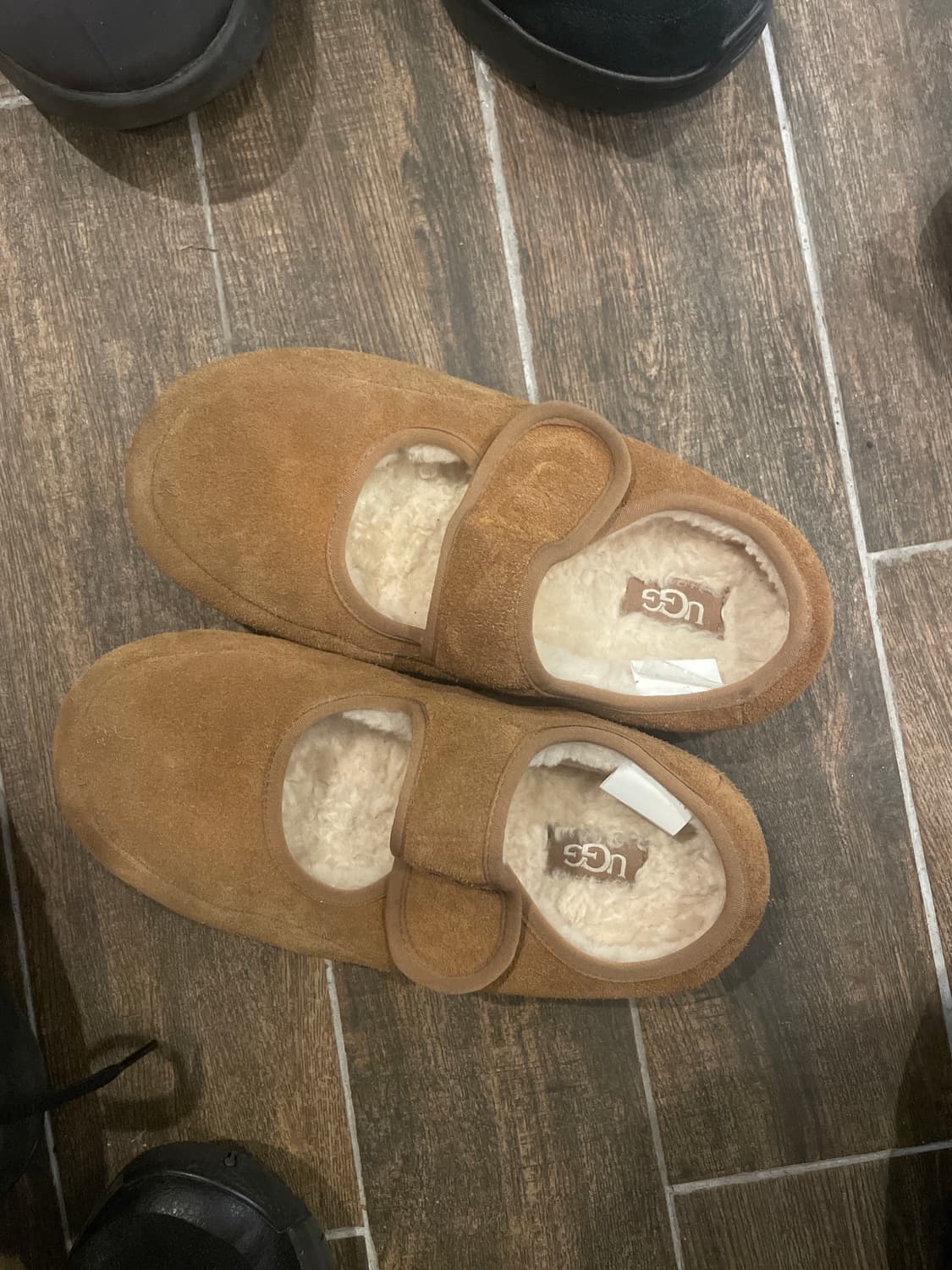 어그 230 싸게날려요  상품이미지1