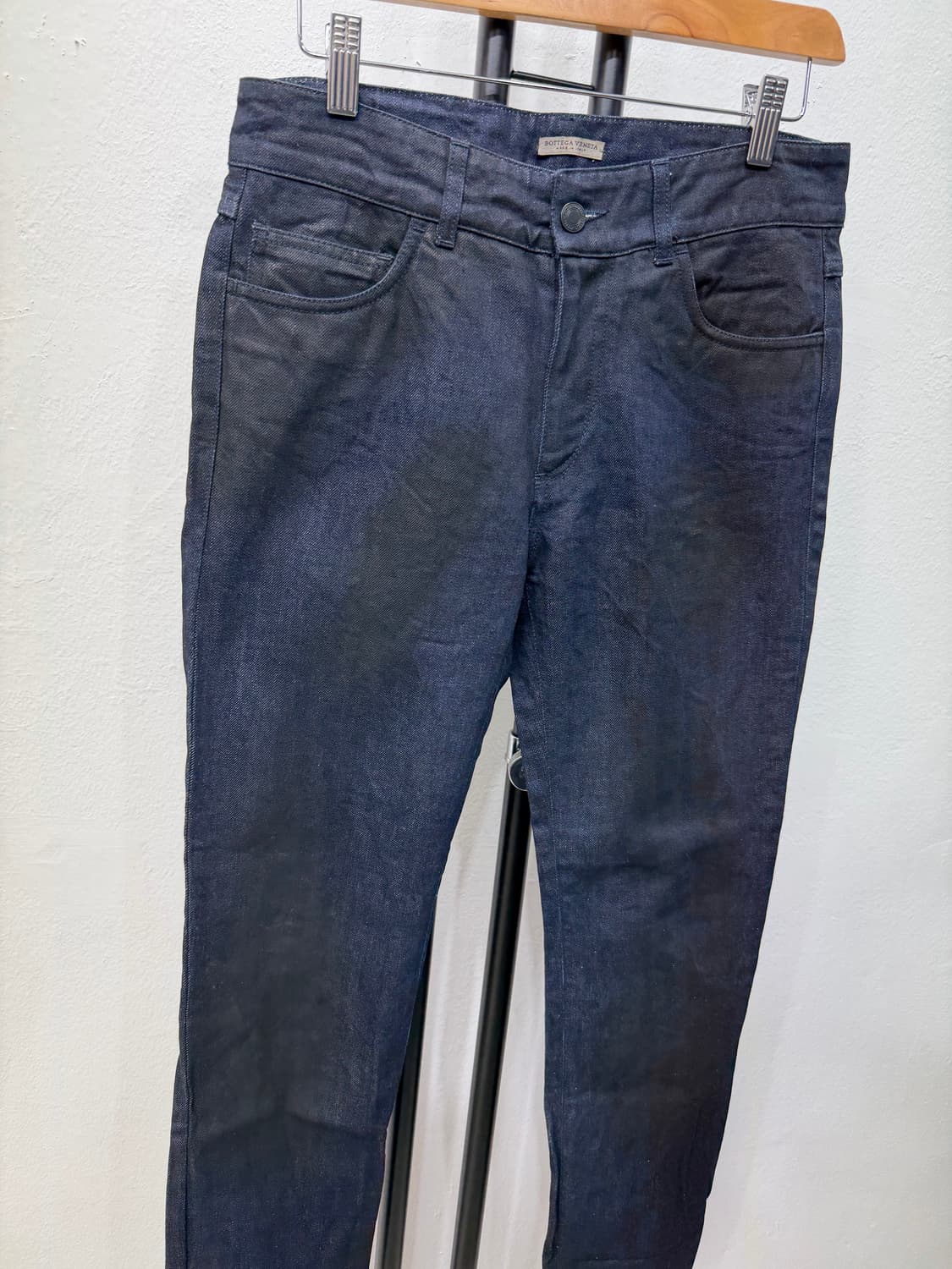 매장판정품) 보테가베네타 여성 왁싱 데님 팬츠 30 상품이미지2