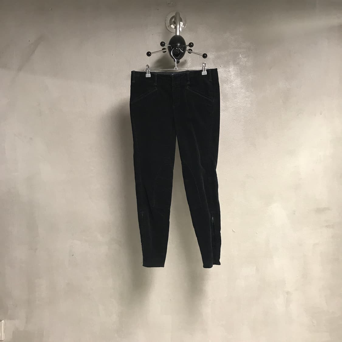 폴로 랄프로렌 코듀로이 팬츠 블랙 4(W) 상품이미지1