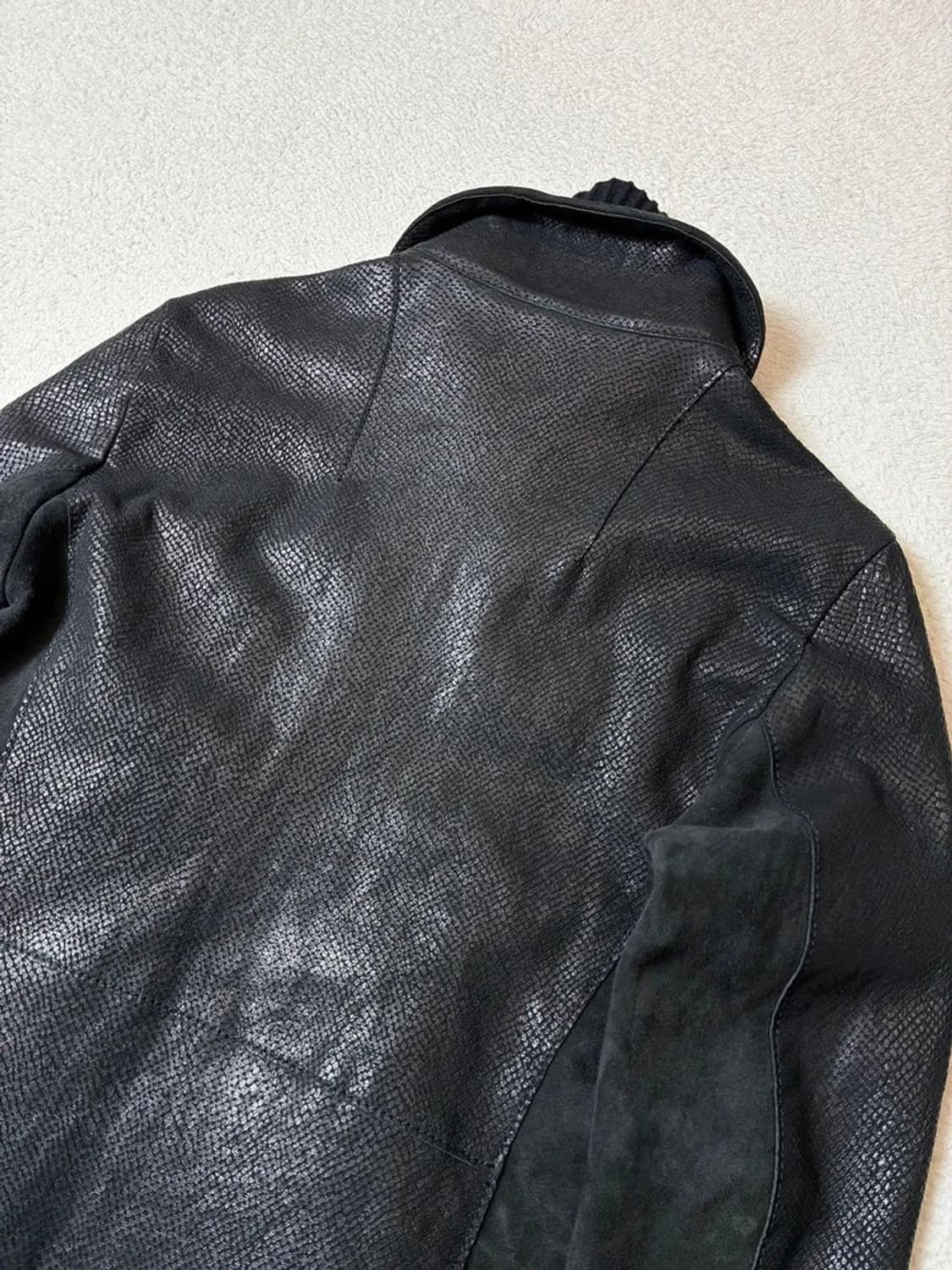 트랜짓 파이톤 가공 하이넥 양가죽 자켓 PN7683 상품이미지5