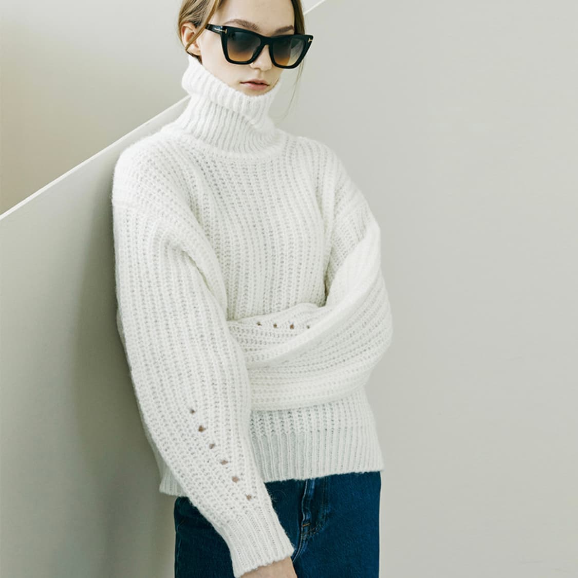 누브(Nouve) 모헤어 커브슬리브 터틀넥 니트 프리사이즈 새상품 상품이미지3