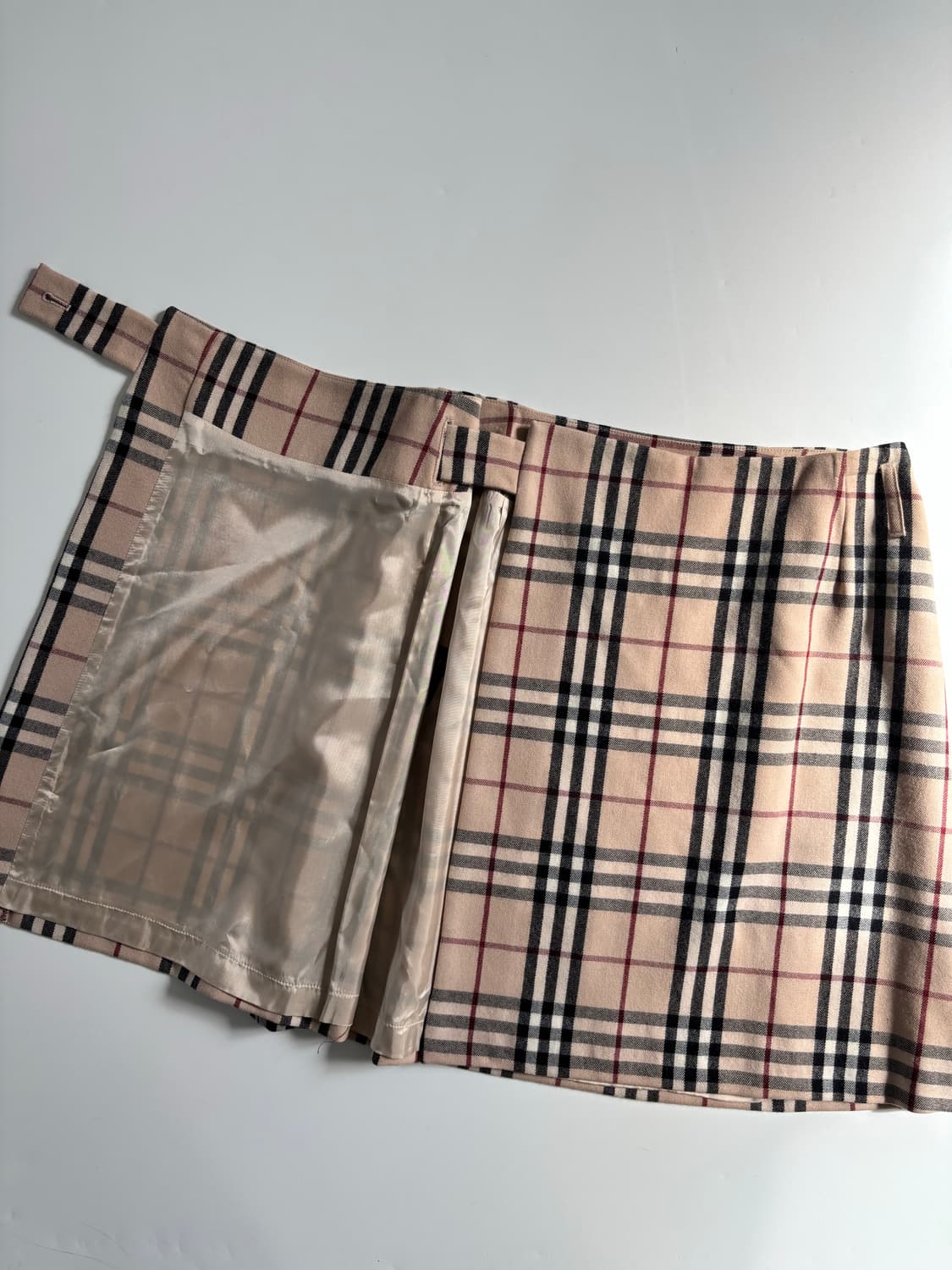 Burberry 버버리 베이지 노바체크 스커트 상품이미지4