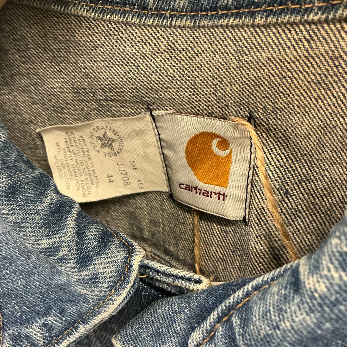 칼하트 워시드 데님자켓 상품이미지2