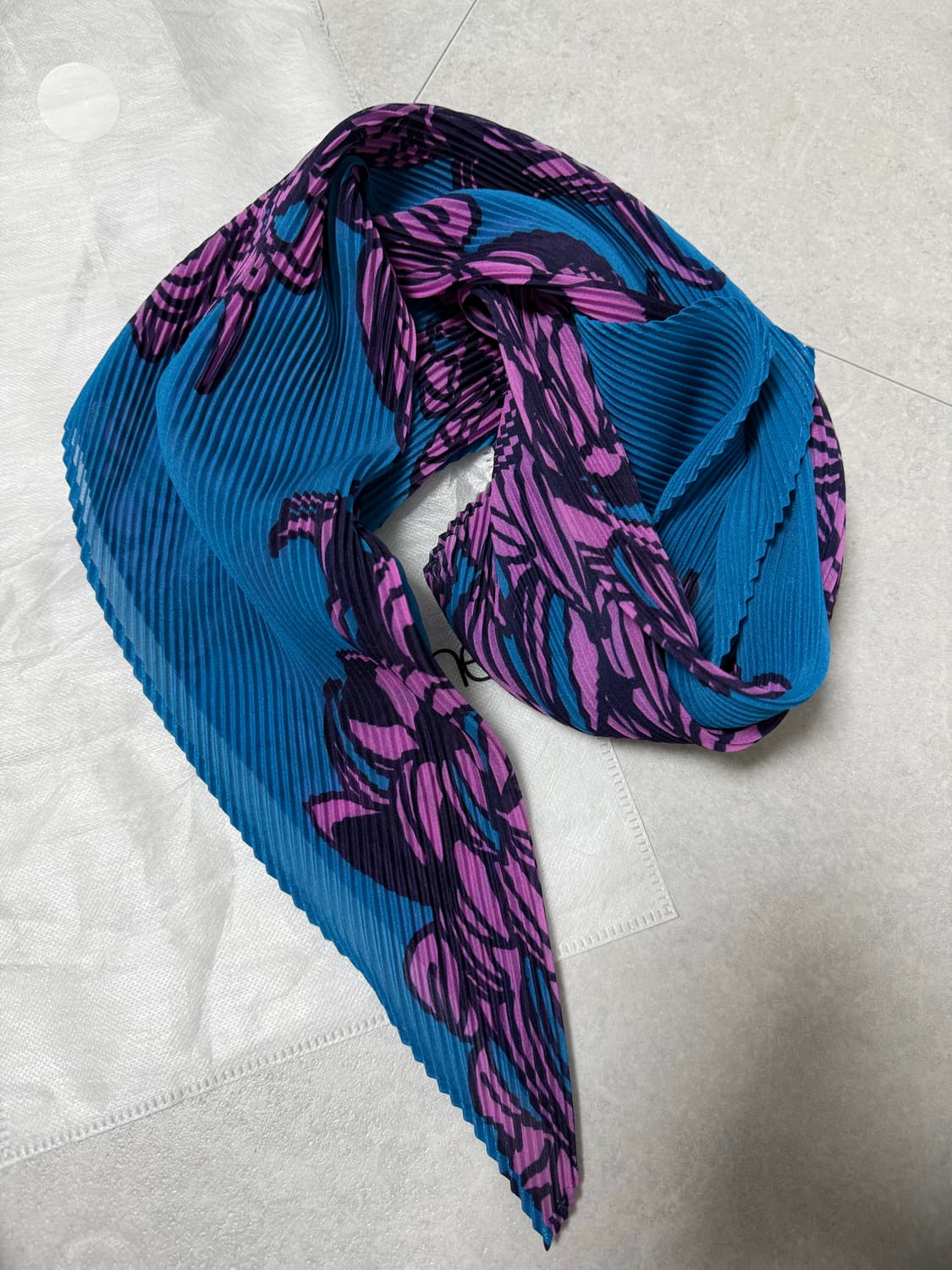 이세이미야케 플리츠 스카프 상품이미지4