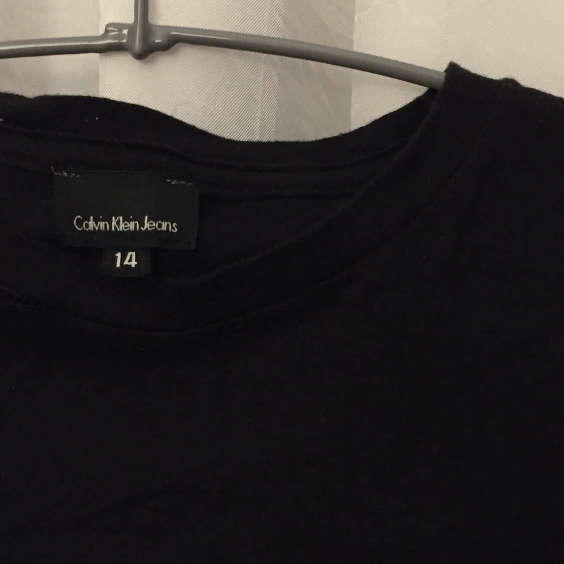 Calvin klein 캘빈클라인 딱붙핏 핫픽스 반팔티 상품이미지4
