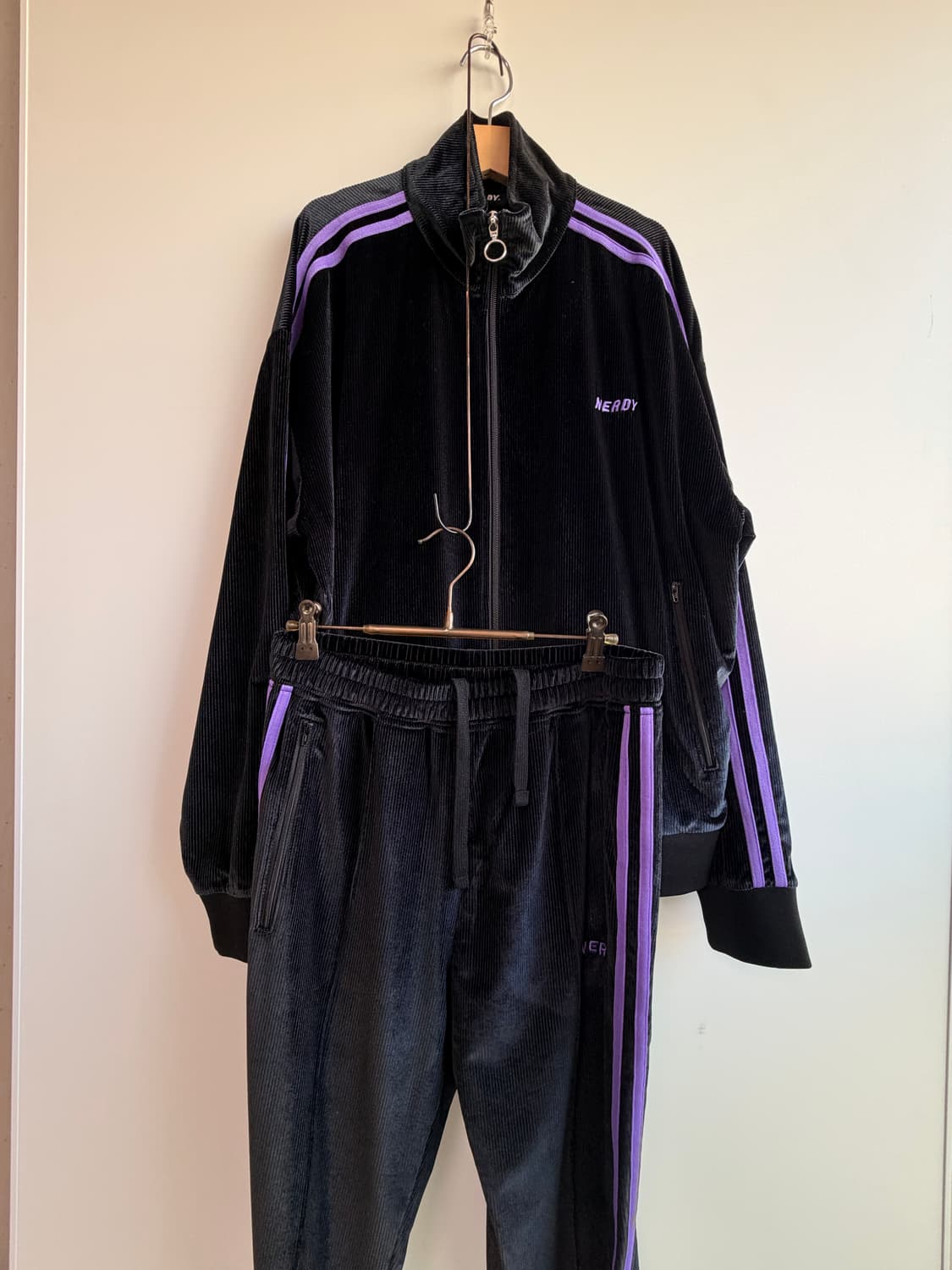 널디 NERDY 블랙 퍼플 코듀로이 집업 셋업 M 거의새거 상품이미지1