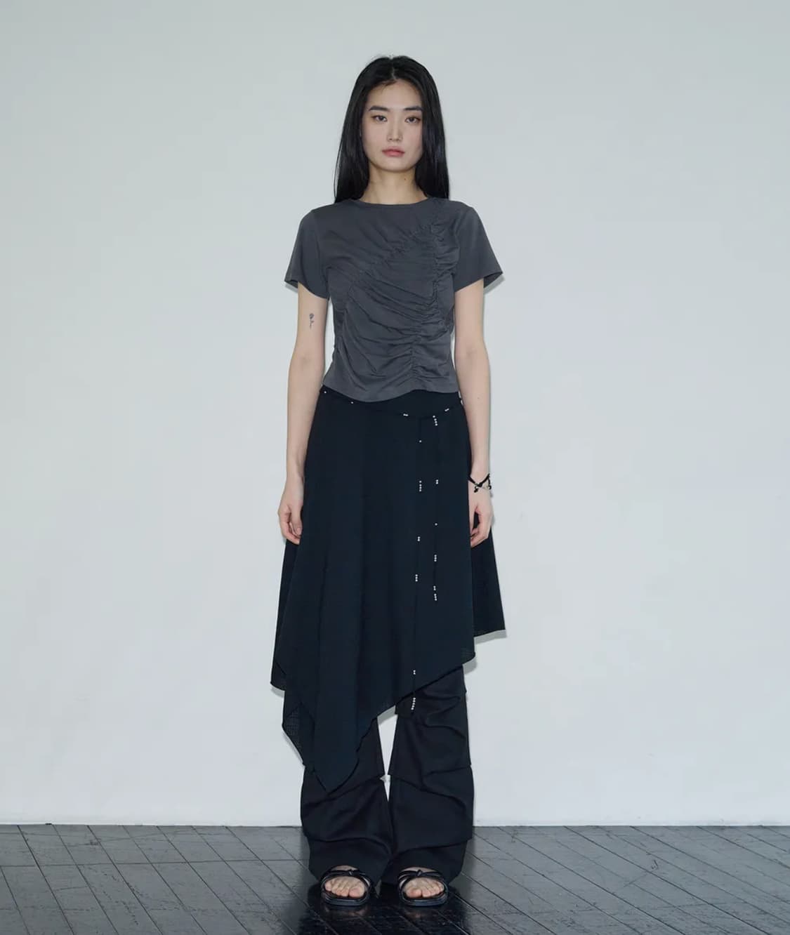 시스에이 언발란스 시어서커 미디 스커트 블랙 상품이미지1