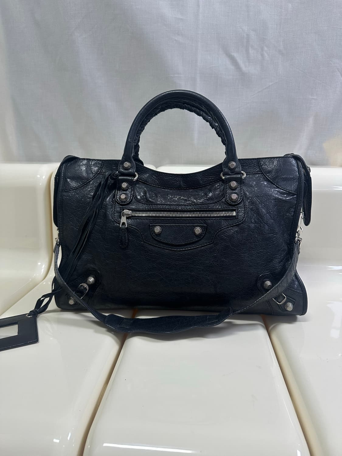 [A 정품] 발렌시아가 시티 모터백 미디움 블랙 상품이미지5