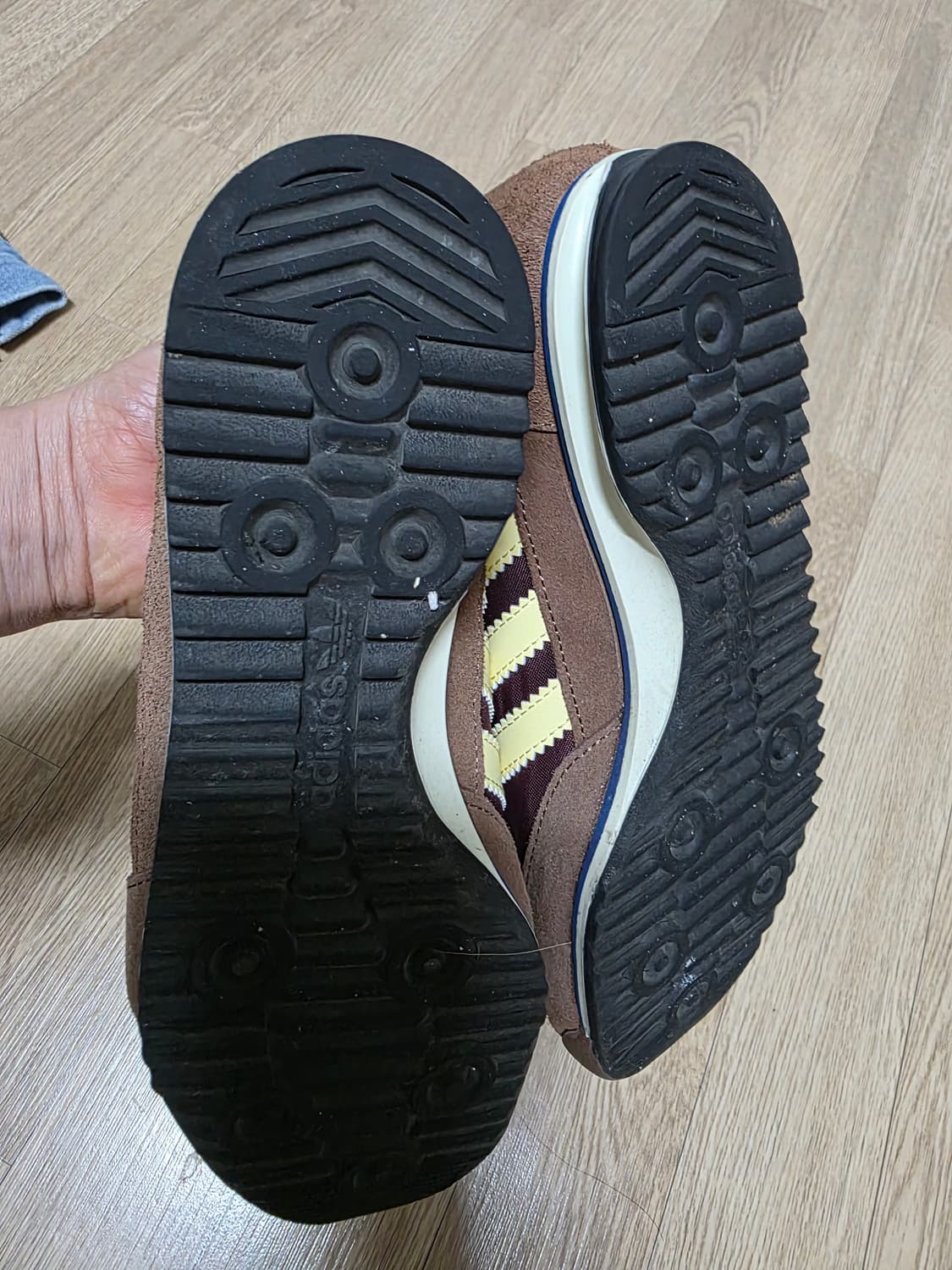 아디다스 운동화 상품이미지4