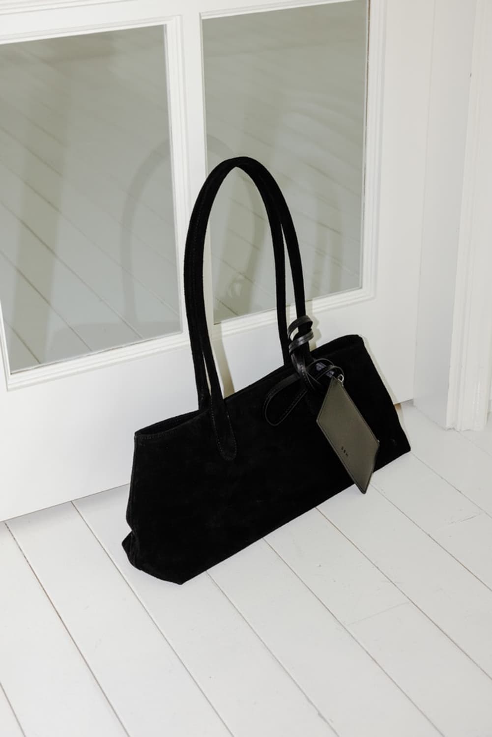 GBH 25FW TULIP BAG BLACK 상품이미지1
