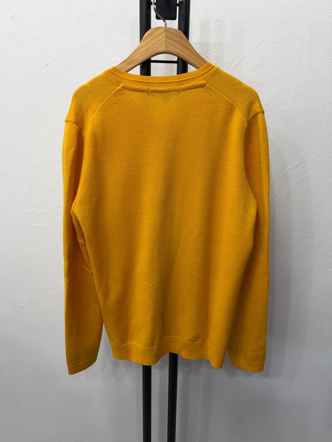 정품) 솔리드옴므 옐로우 브이넥 니트 48(100) 상품이미지4