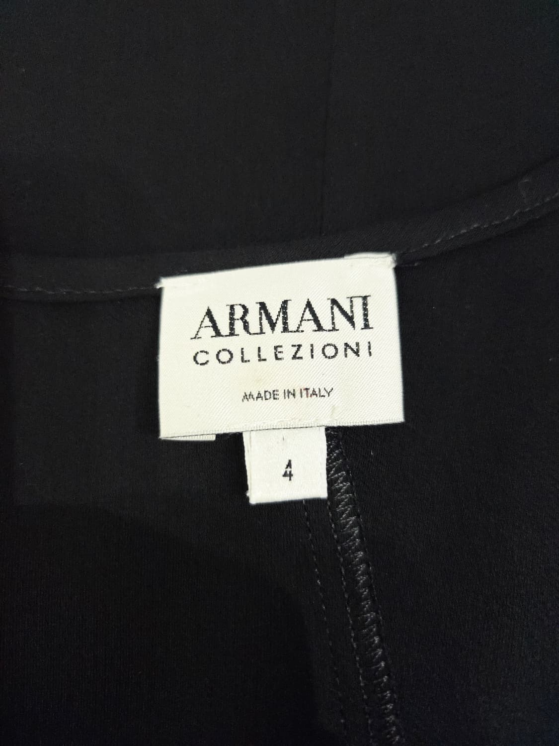 아르마니 꼴레지오니 실크 혼방 슬리브리스 탑 상품이미지7