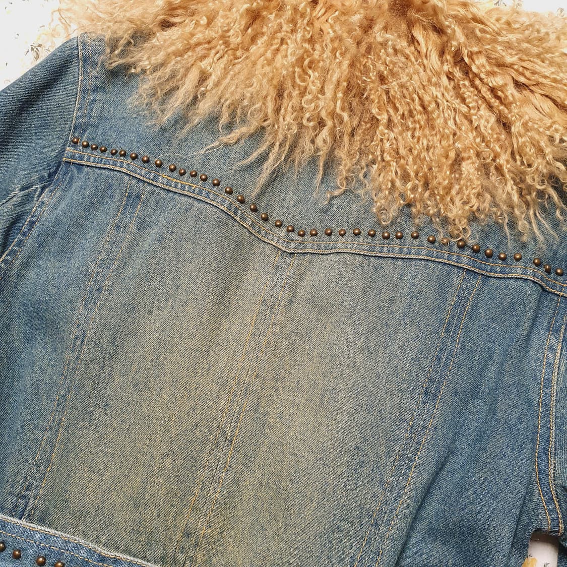 세실맥비 빈티지 리얼 티벳 램퍼 스터드데님 코트 오네갸루 라떼갸루 y2k 상품이미지4