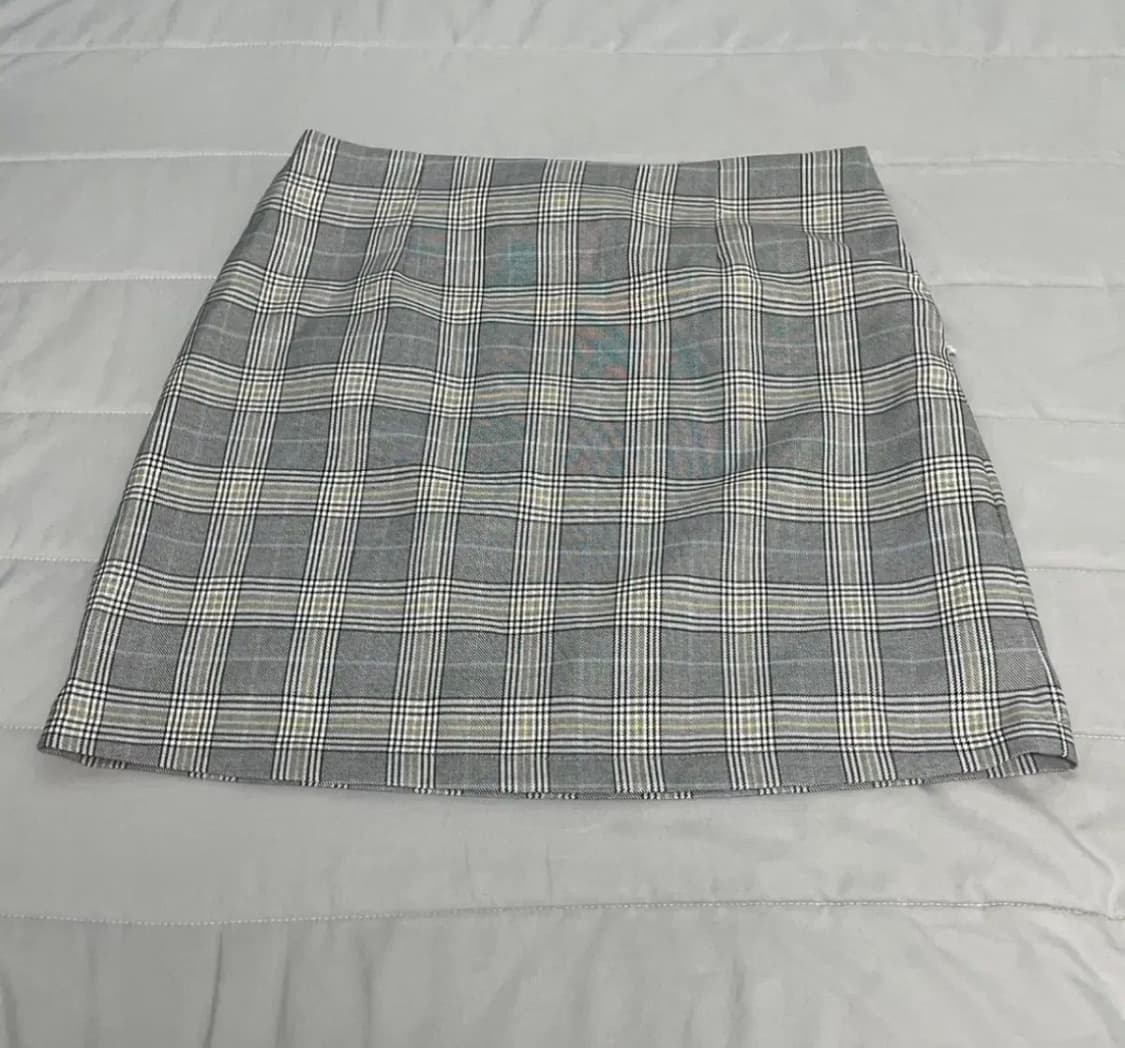 (새상품)(원가39900원)솔로이스트 체크스커트 66 상품이미지3