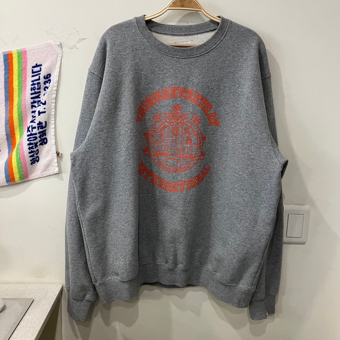 디스이즈네버댓 맨투맨 상품이미지2