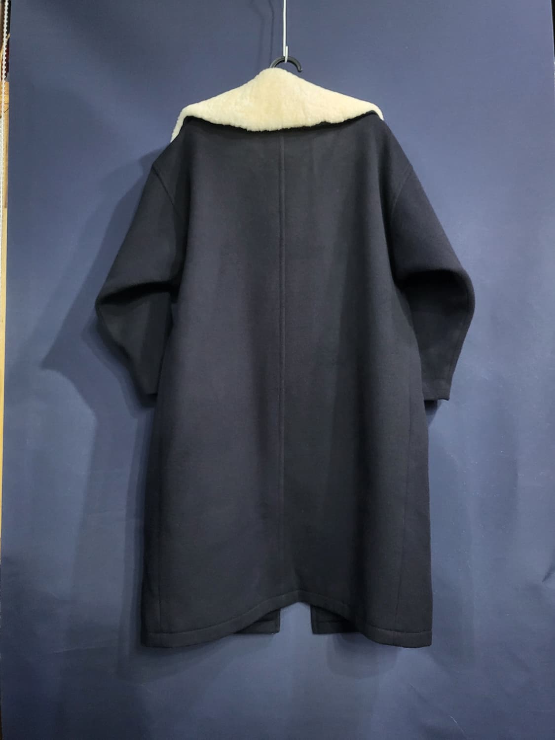 톰보이 오버핏 양털 코트 상품이미지5