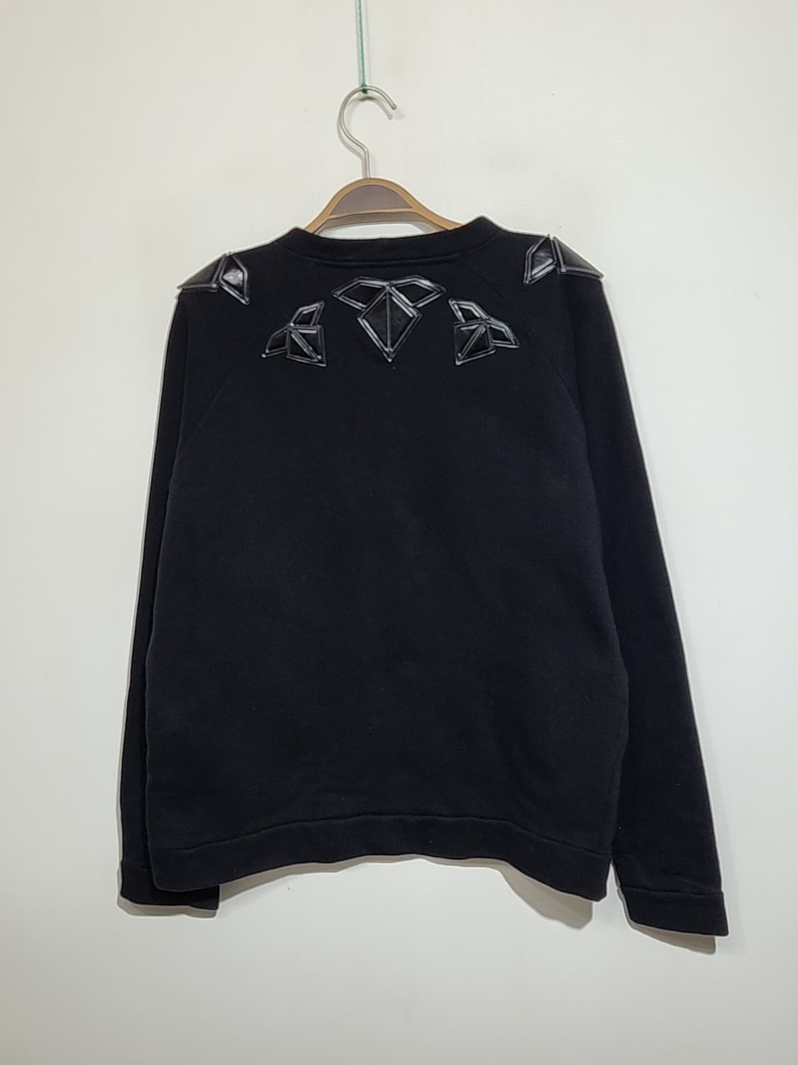 (L) 엠포리오 아르마니 맨투맨 블랙 기모 스웨트 티셔츠  상품이미지5