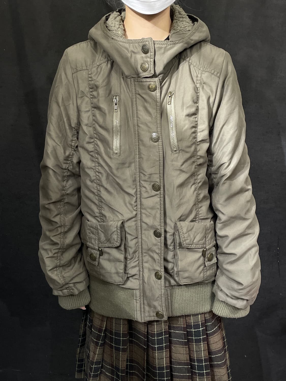 일본빈티지 C0LZA 브라운 카키 경량패딩 밀리터리 셔링 자켓 L 상품이미지3