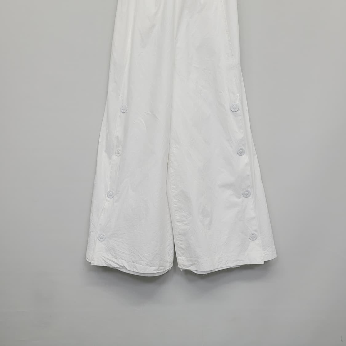 SJYP 화이트 버튼 와이드 점프수트 S 상품이미지4