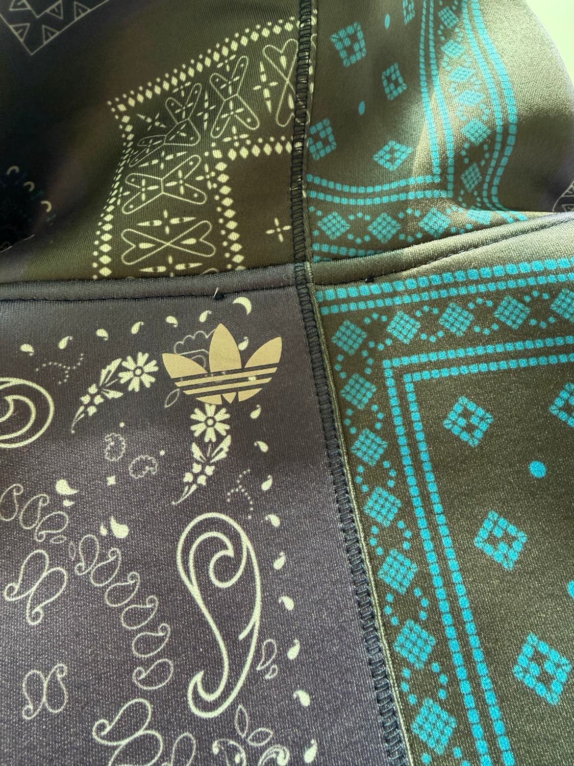 아디다스 오프닝세레모니 콜라보 페이즐리 상품이미지8