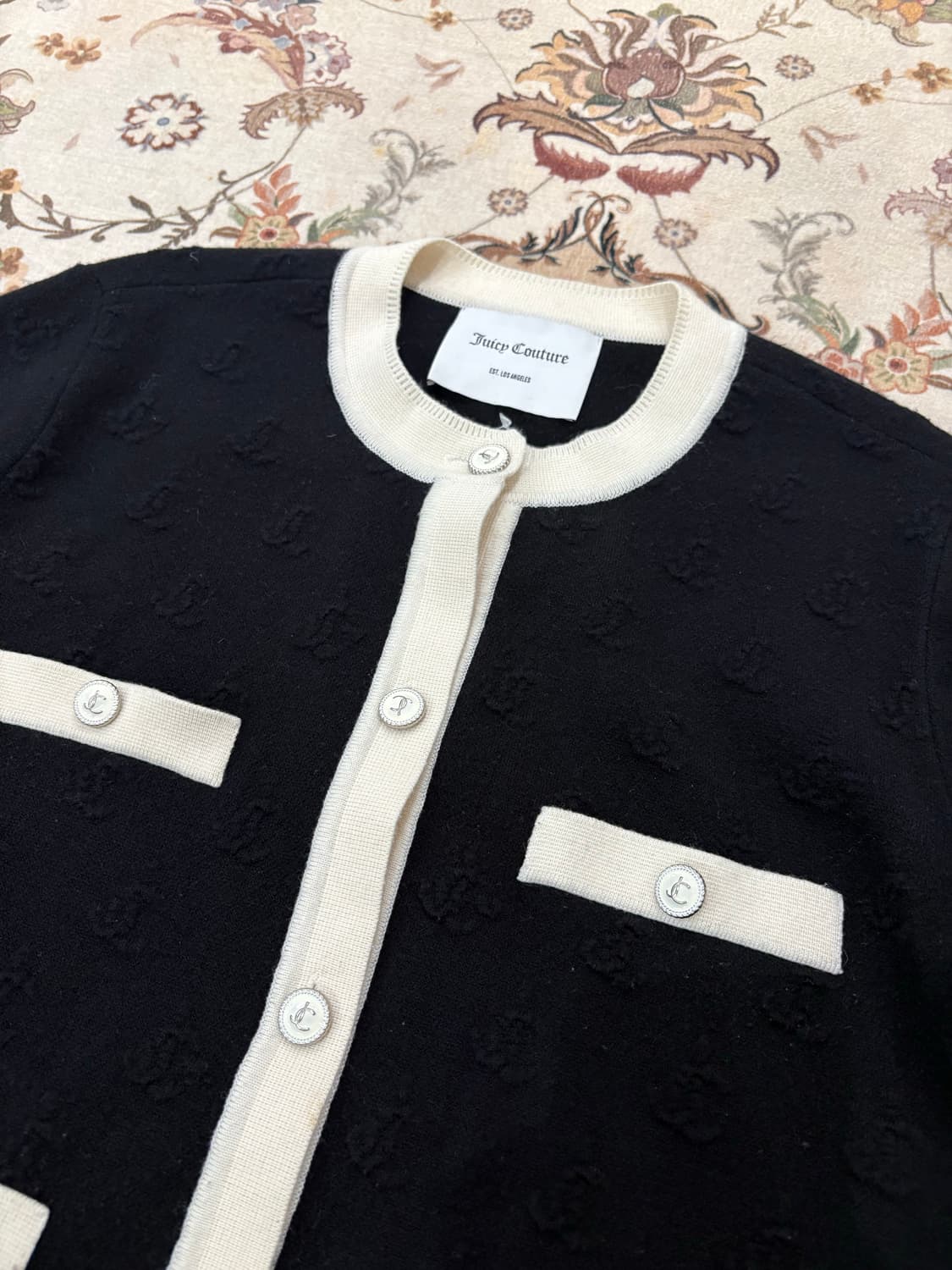 쥬시꾸띄르 로고버튼 크롭가디건 상품이미지3