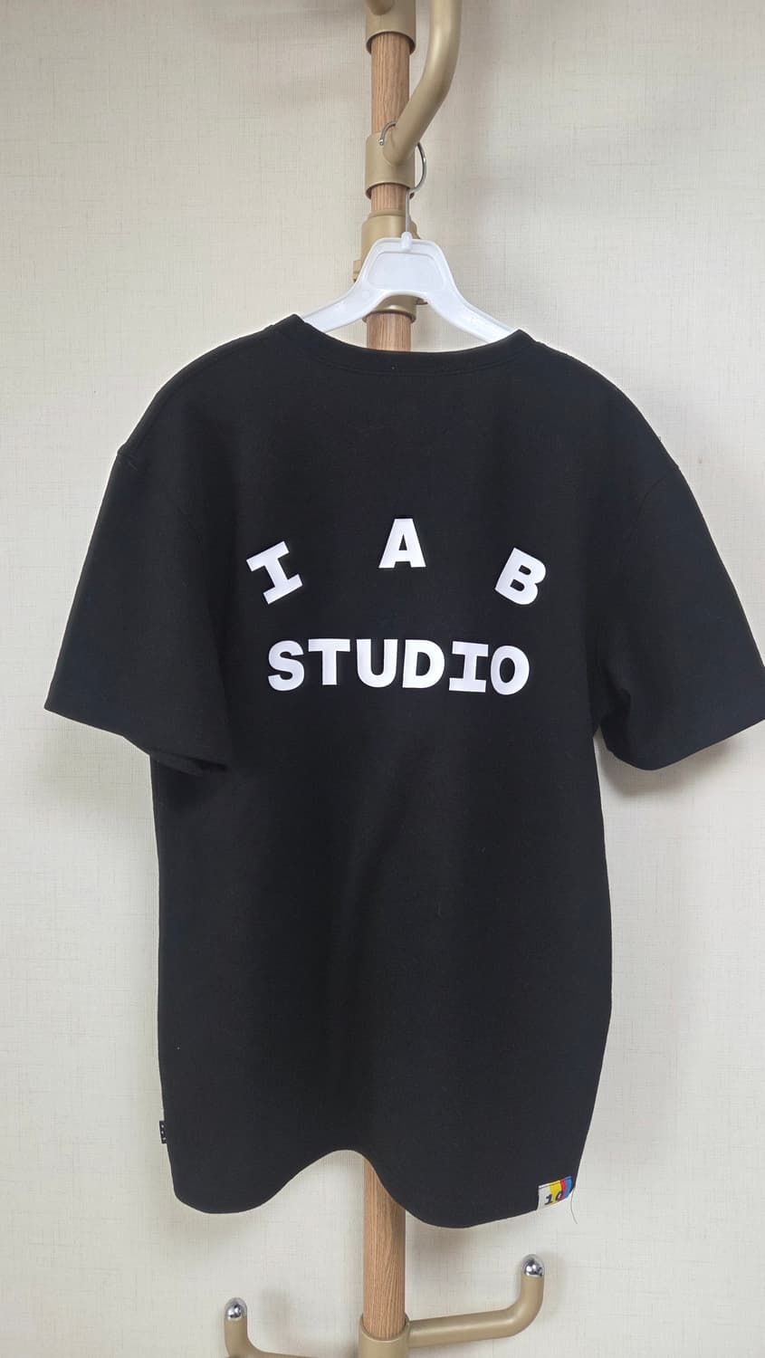 아이앱 스튜디오 10주년 티셔츠 상품이미지2