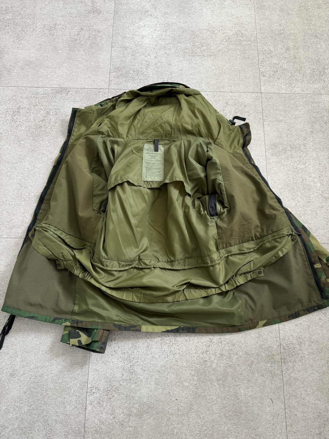 US Army ECWCS Gore-Tex Parka S-S 사이즈 상품이미지3
