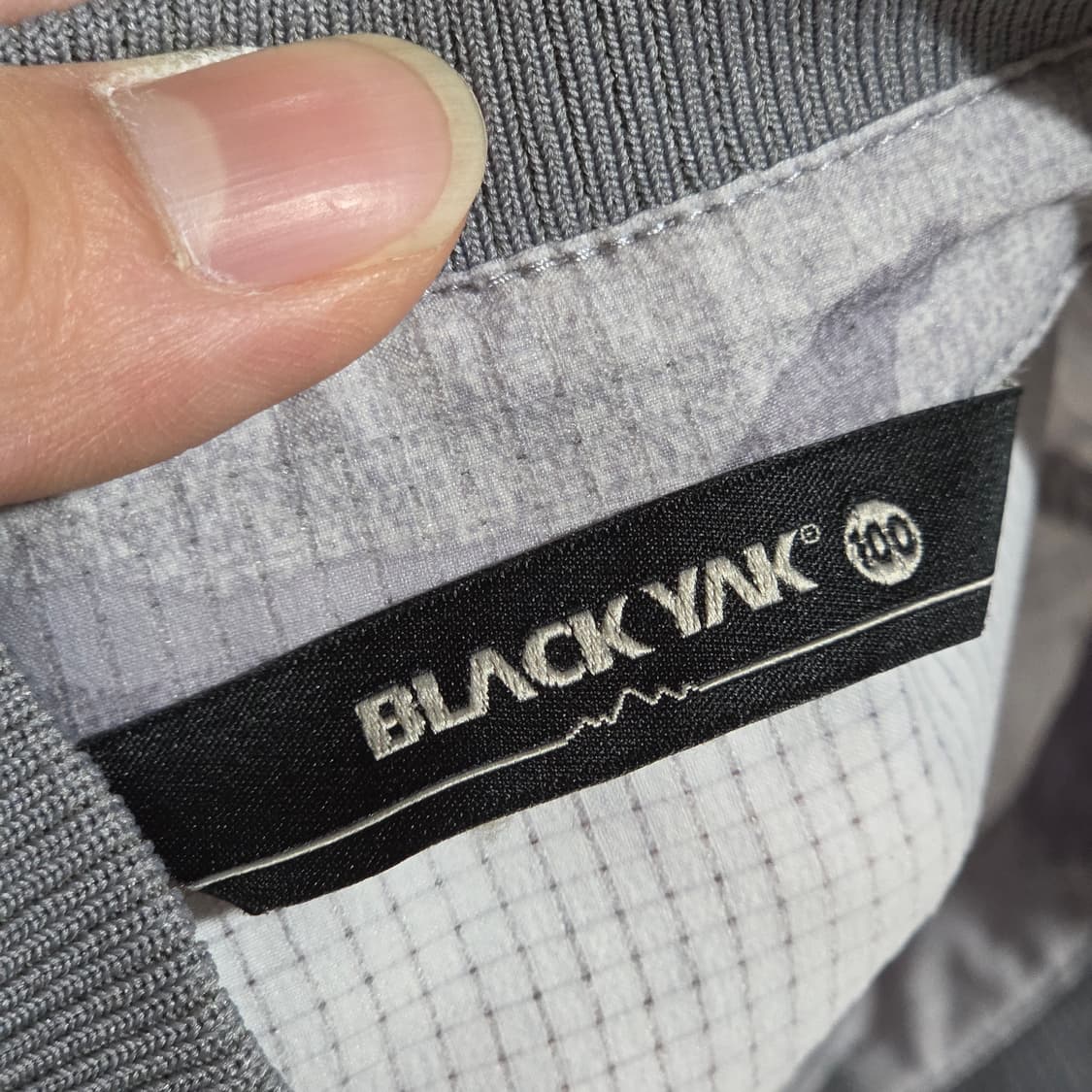 블랙야크 그레이 카모 바람막이 자켓 상품이미지7