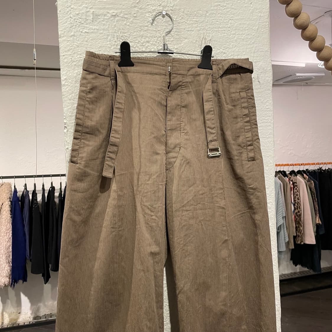 르메르 핀스트라이프 벨티드 팬츠 상품이미지2