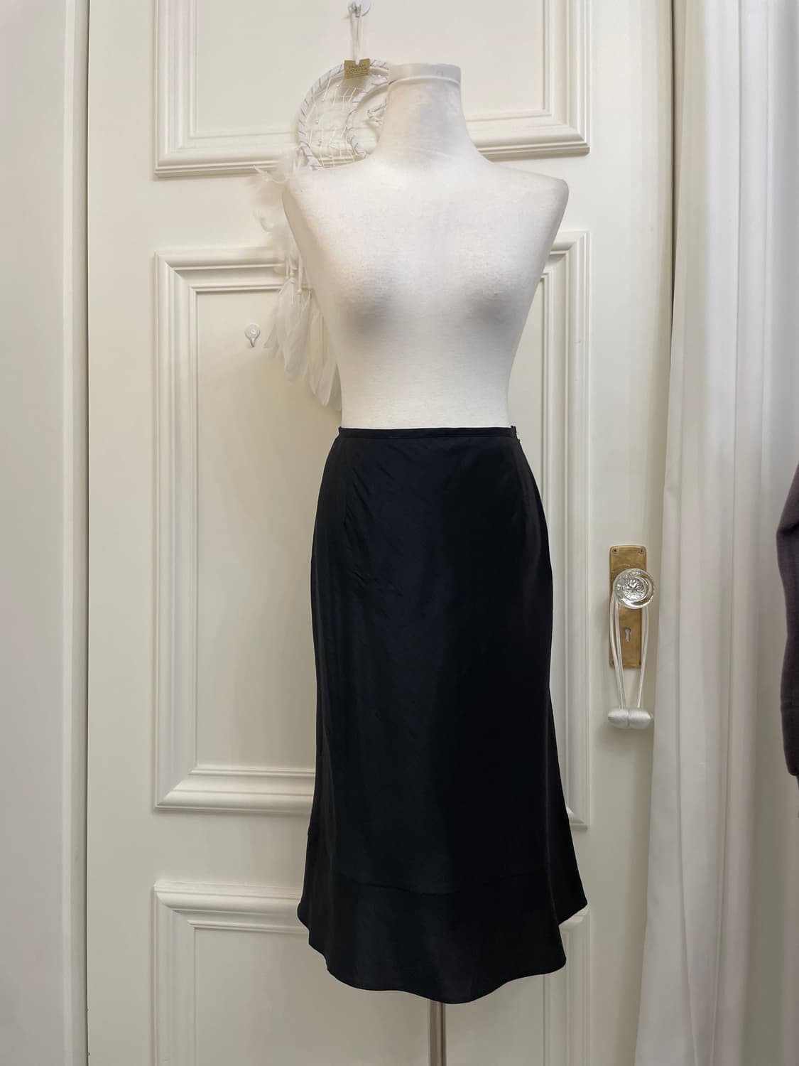 black basic flare line skirt(size-38) 상품이미지1