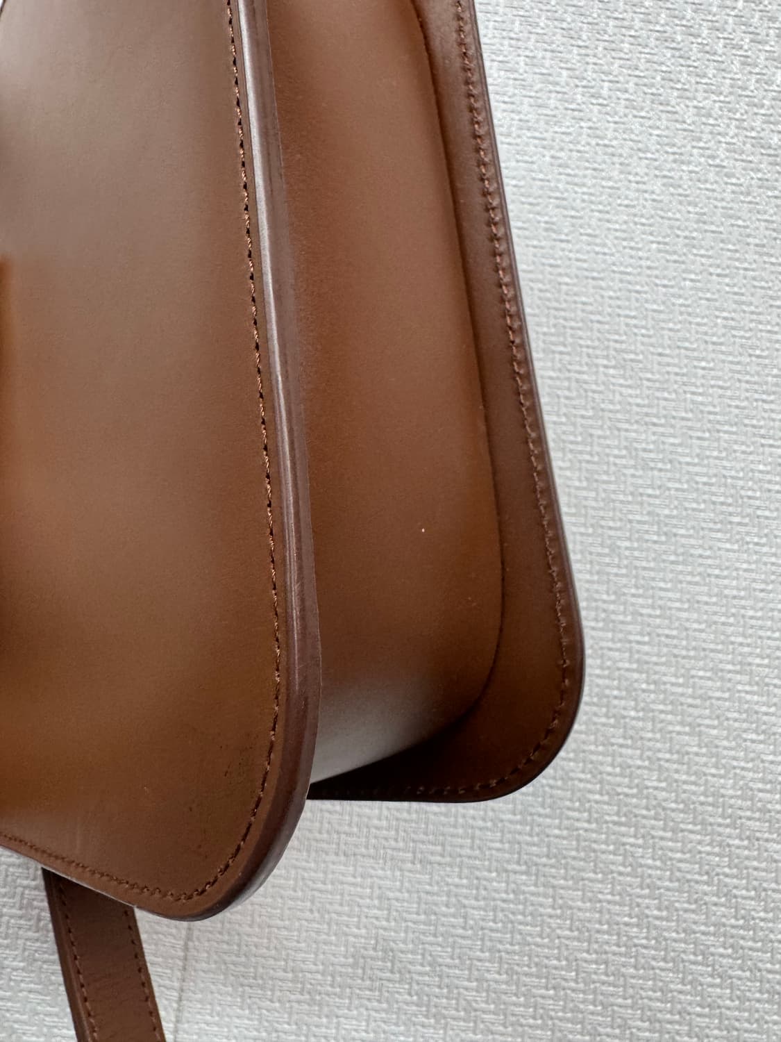 마리떼 프랑소와저버 브라운 레더 숄더백 상품이미지6