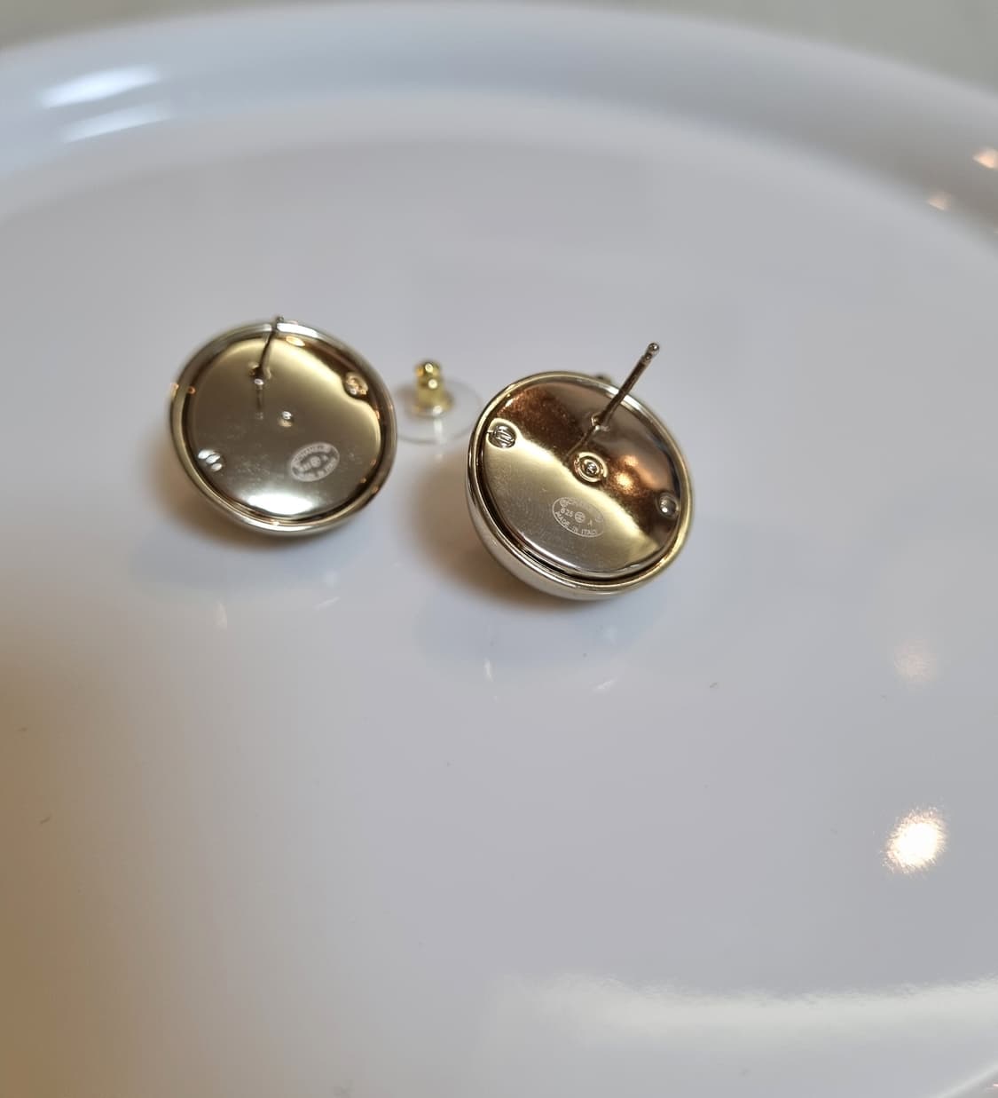 샤넬 업사이클링 까멜리아 턴락  귀걸이 상품이미지4