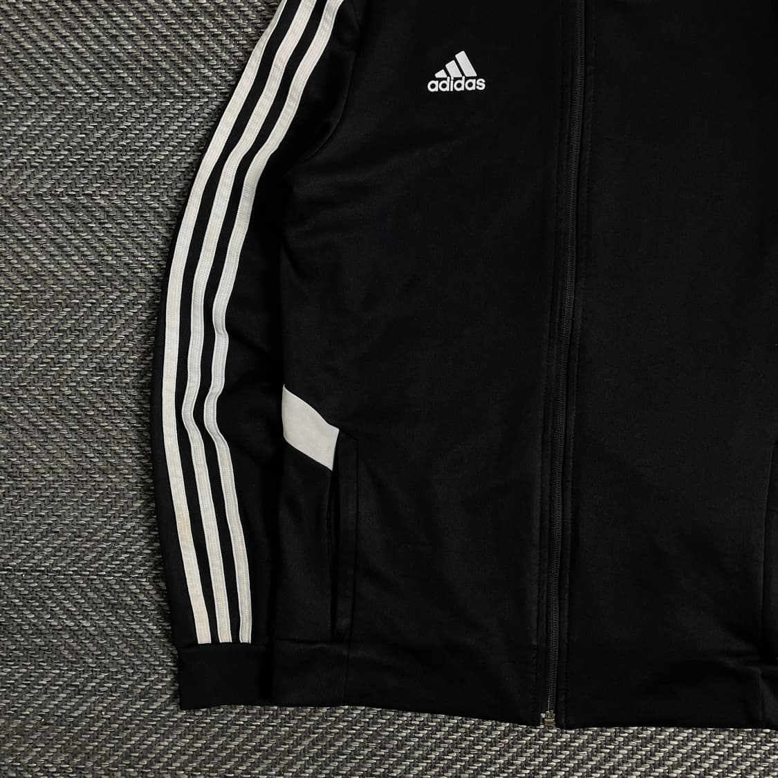 아디다스 에센셜 블랙 트랙탑 져지 o 3001 상품이미지3