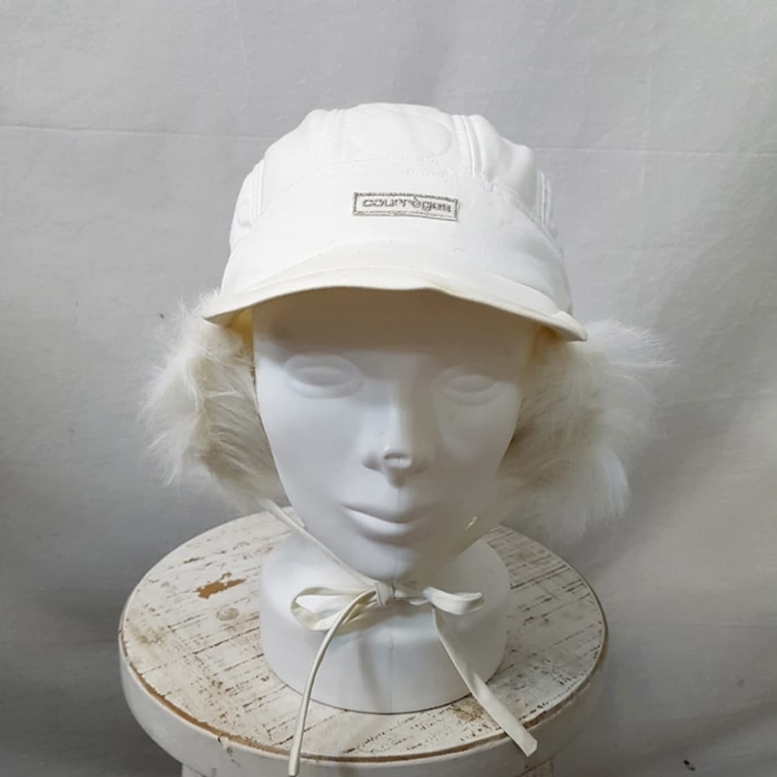 courreges 꾸레쥬 귀달이 모자 화이트  상품이미지2